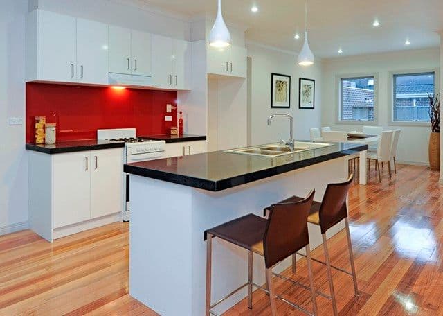 31 Boldrewood Parade, RESERVOIR VIC 3073, Reservoir - Thumbnail 3