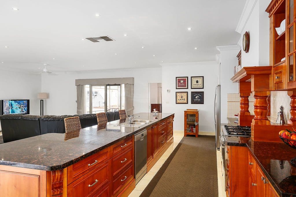 18 Anderson Street, Lilydale VIC 3140, Lilydale - Thumbnail 8