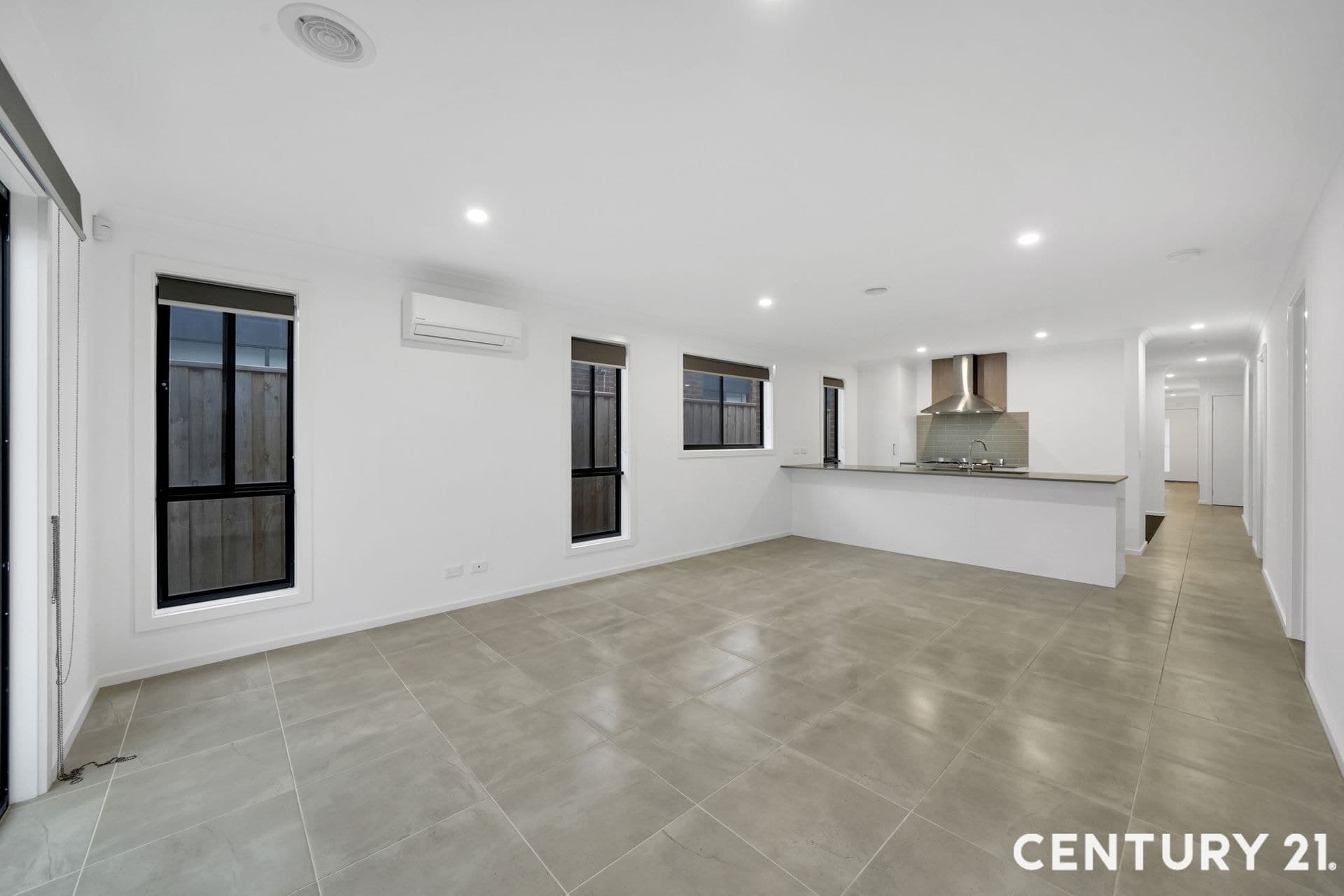 Suite 4 241-244 Caroline Springs Blvd, Caroline Springs, VIC, 3023, Rockbank - Thumbnail 2