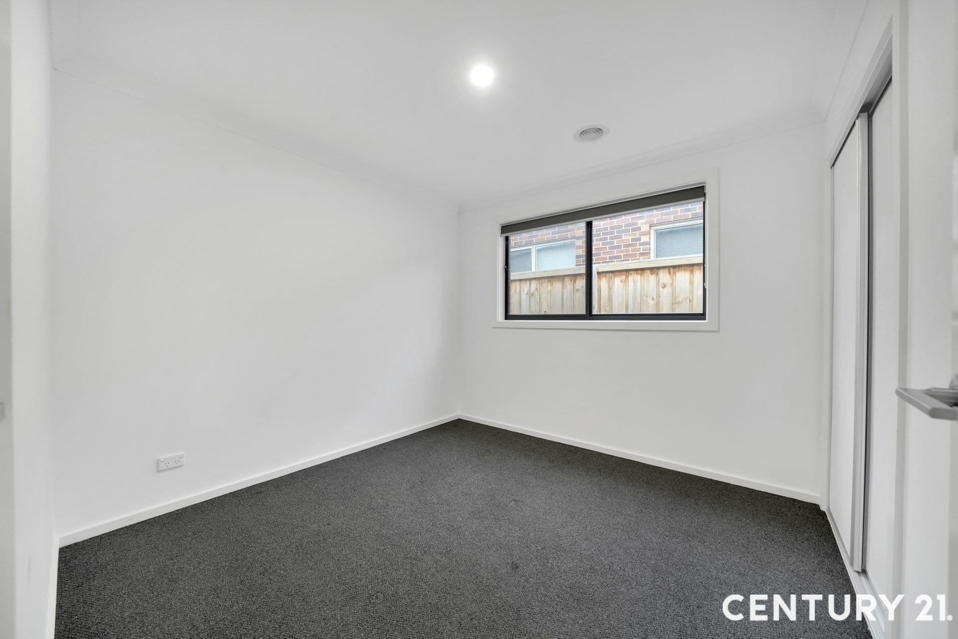 Suite 4 241-244 Caroline Springs Blvd, Caroline Springs, VIC, 3023, Rockbank - Thumbnail 8