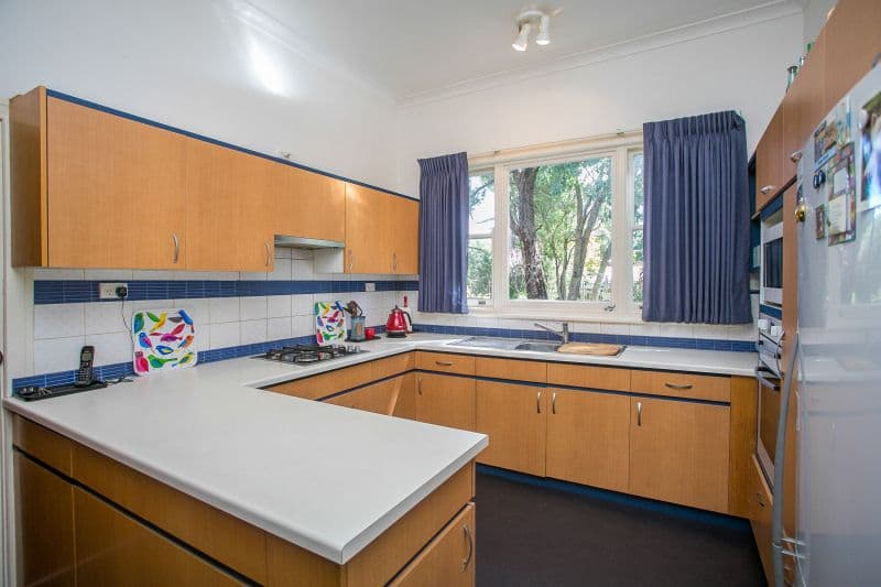 18 Hope Crescent, Lesmurdie WA 6076, Lesmurdie - Thumbnail 8