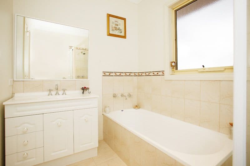 84-86 Pine Street, RESERVOIR VIC 3073, Reservoir - Thumbnail 5