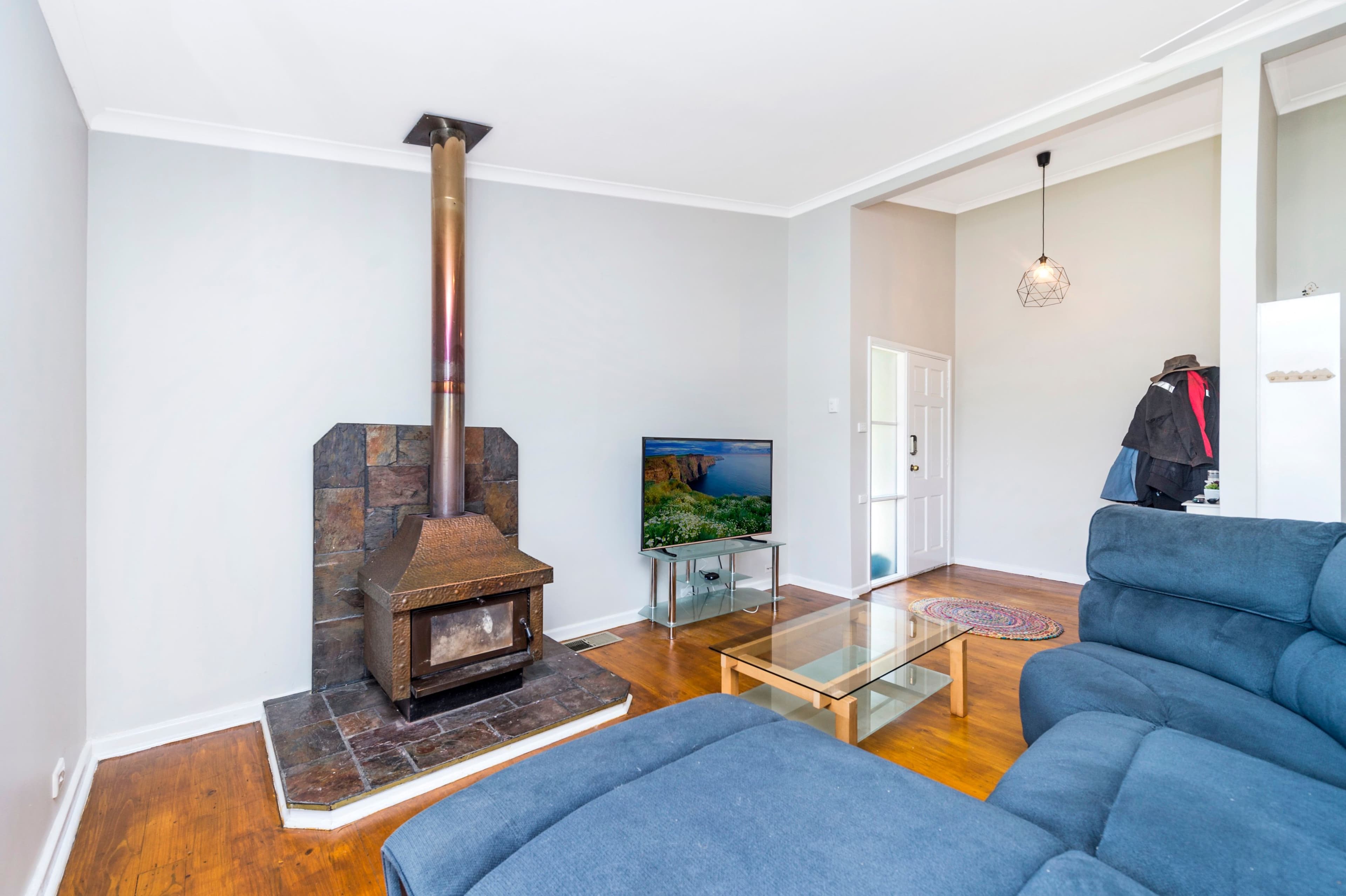 8 Montebar Row, Karabar - Thumbnail 2