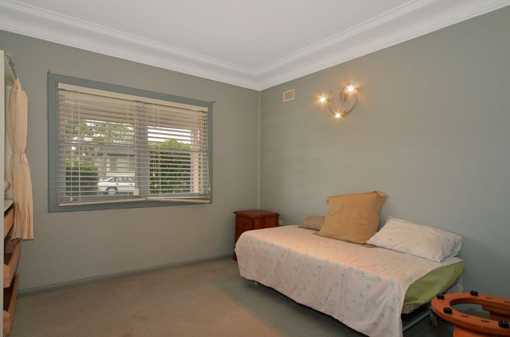 15 Edward Street, Barrack Heights - Thumbnail 5