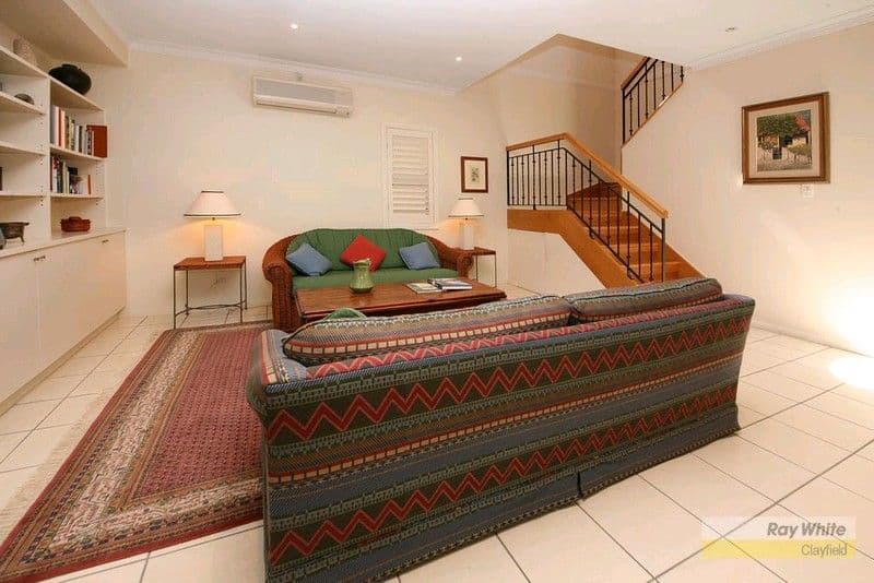 102 Barlow Street, CLAYFIELD QLD 4011, Clayfield - Thumbnail 2
