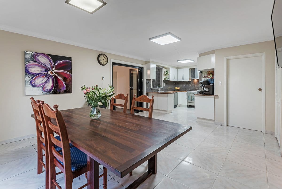 28 Alma Street, Craigieburn VIC 3064, Craigieburn - Thumbnail 3