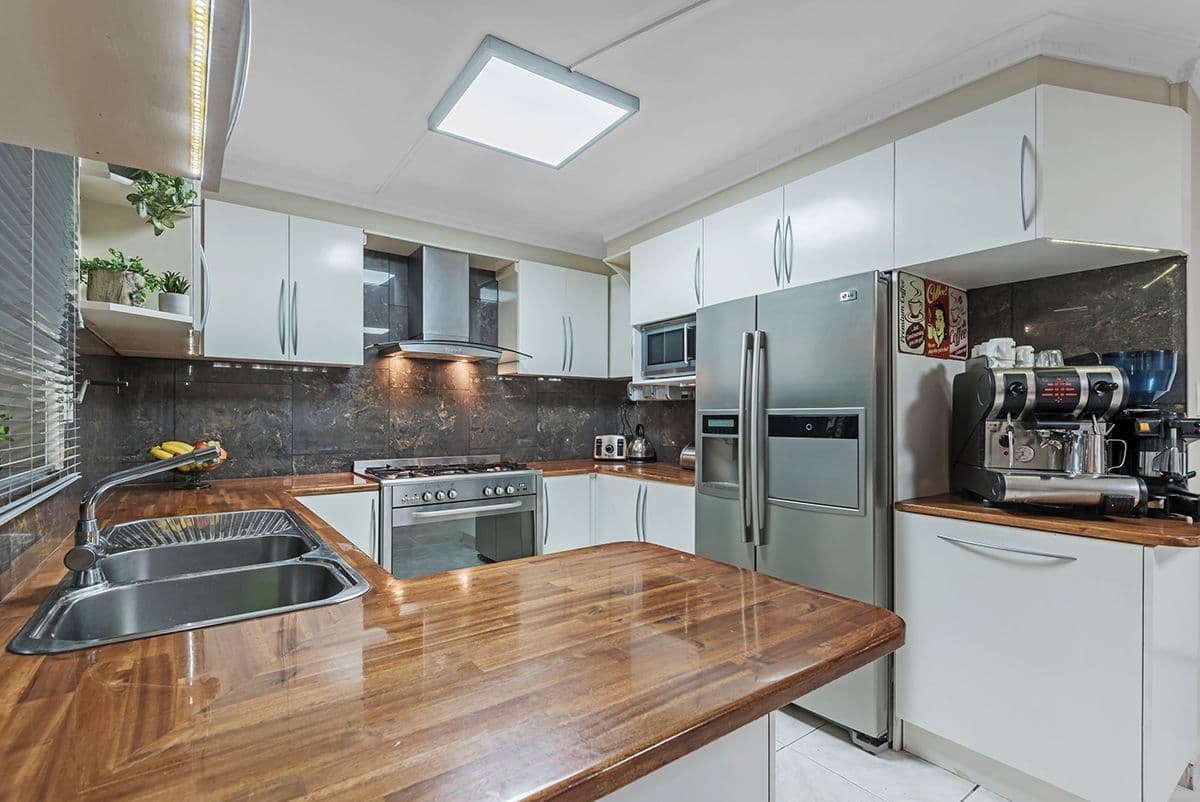 28 Alma Street, Craigieburn VIC 3064, Craigieburn - Thumbnail 4