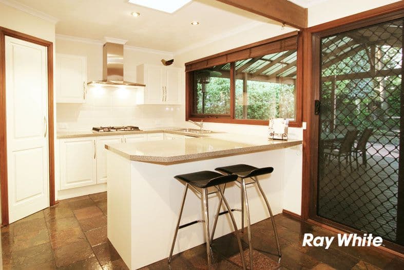 32 Merryn Grove, WANTIRNA SOUTH VIC 3152, Wantirna South - Thumbnail 2