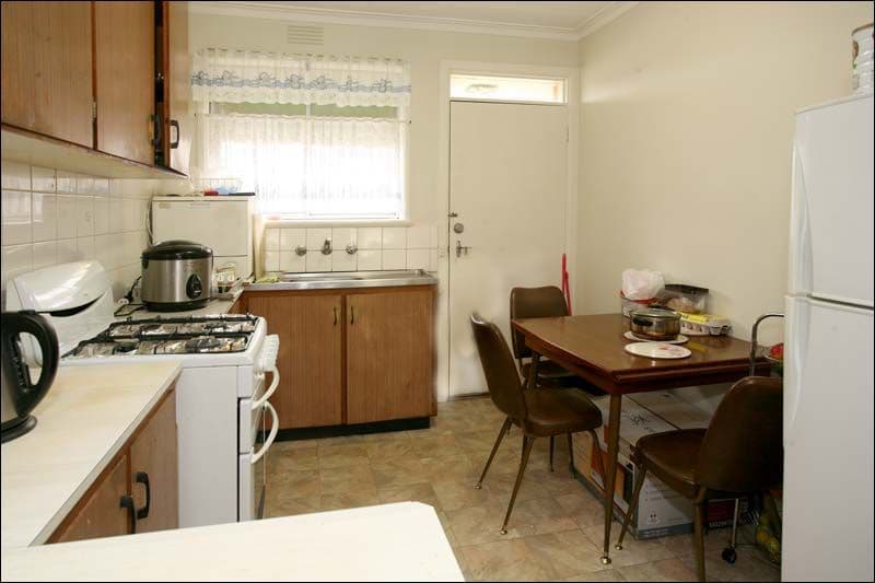 33 Grenfell Road, MOUNT WAVERLEY VIC 3149, Mount Waverley - Thumbnail 3
