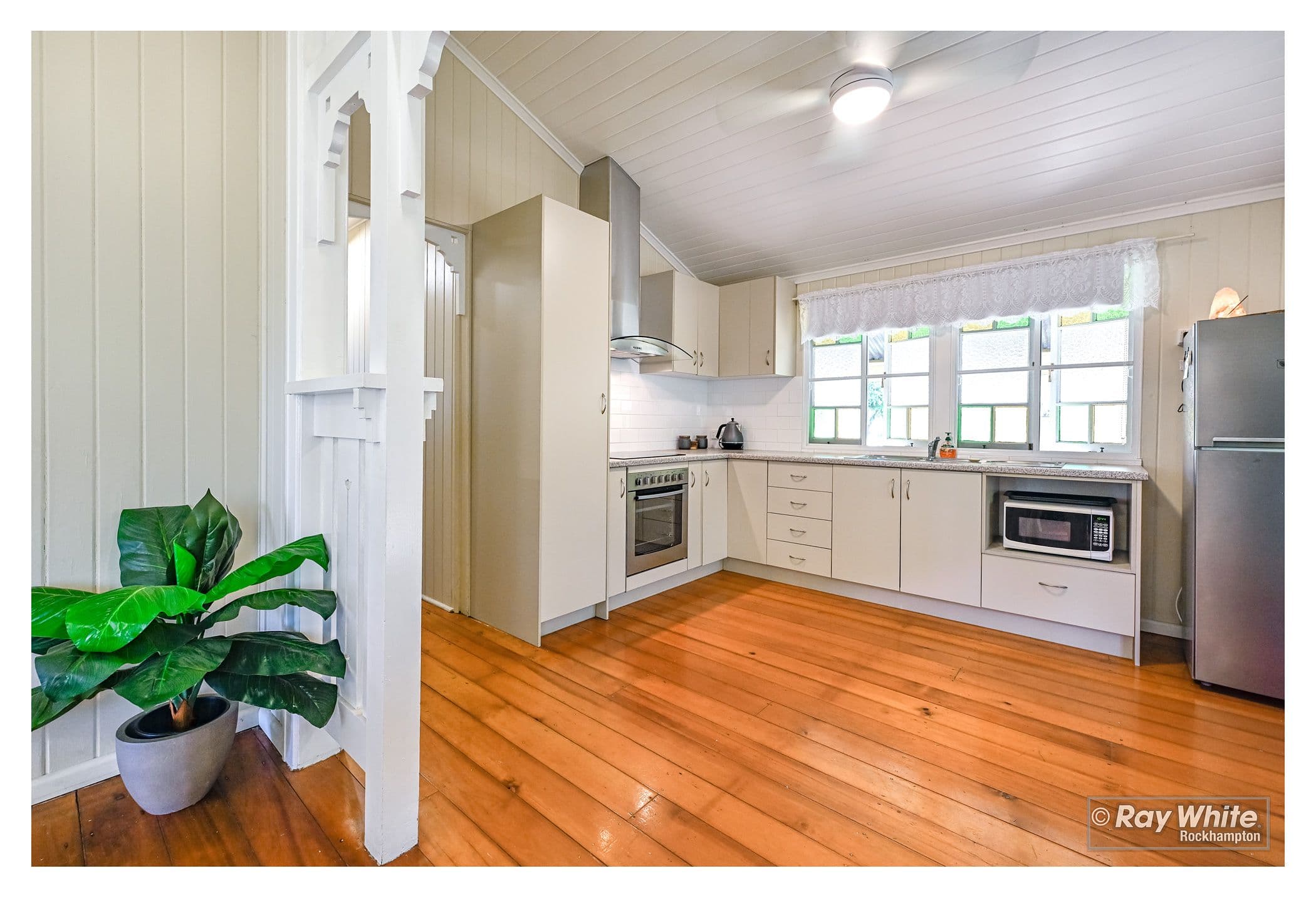 306 Upper Dawson Road, The Range QLD 4700, The Range - Thumbnail 8