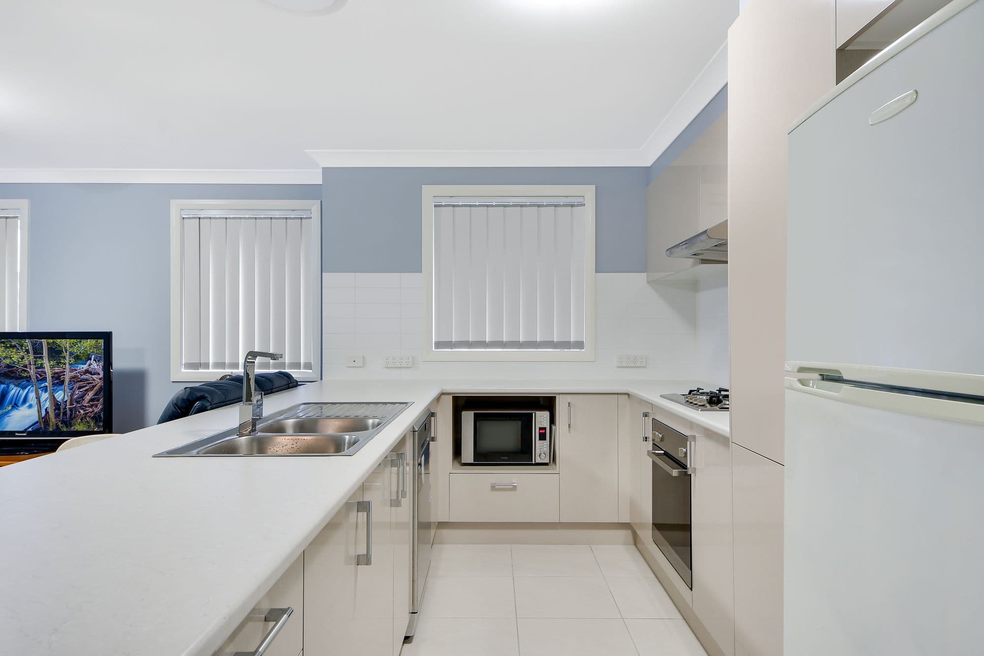 25 Austen Boulevard, Spring Farm - Thumbnail 6