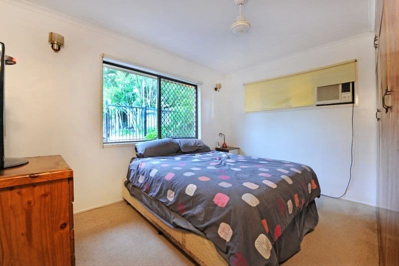 12 Roslyn Road, MOUNT JULIAN QLD 4800, Mount Julian - Thumbnail 6