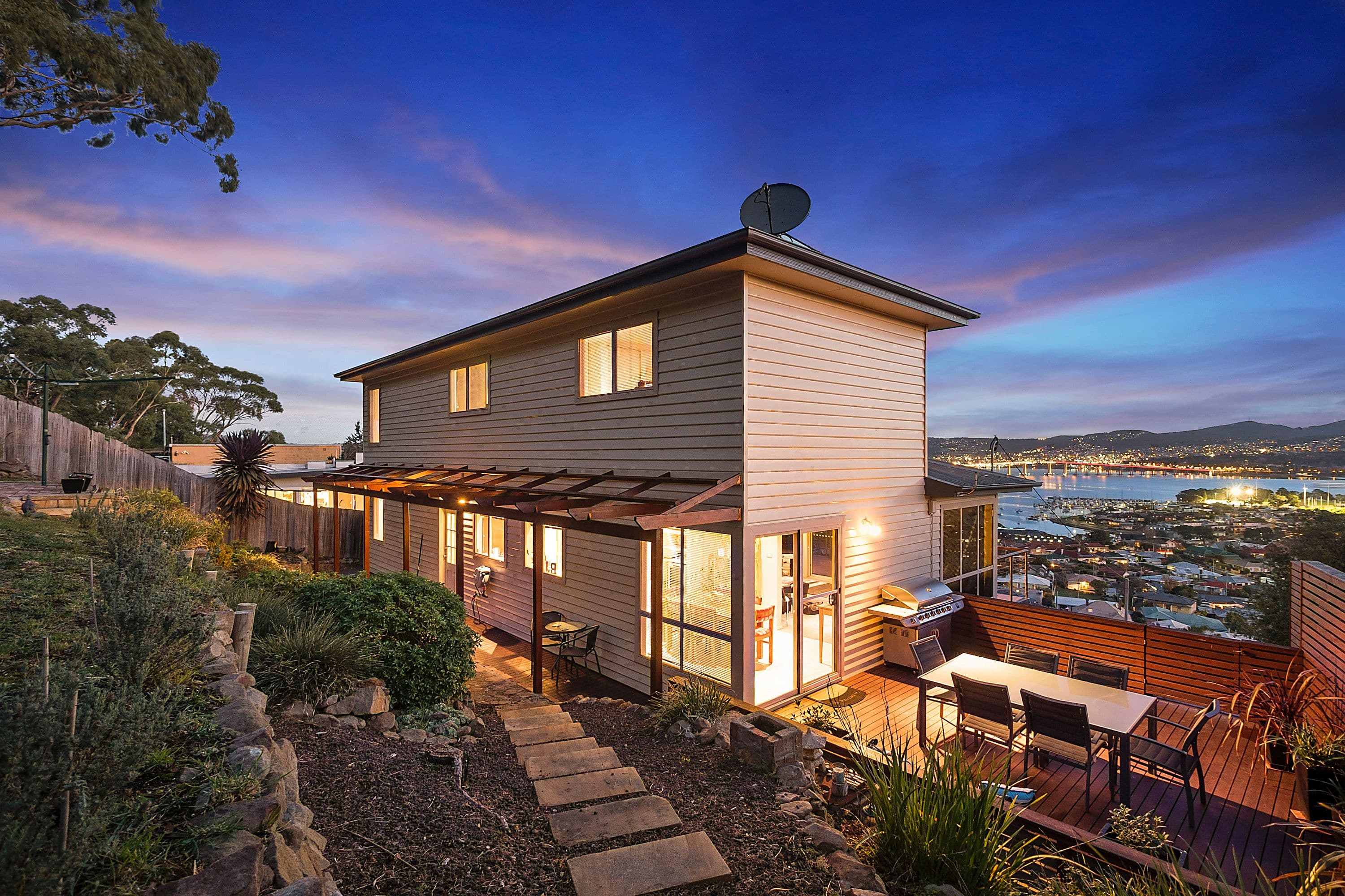 58 Karoola Road, Lindisfarne TAS 7015, Lindisfarne - Image 1
