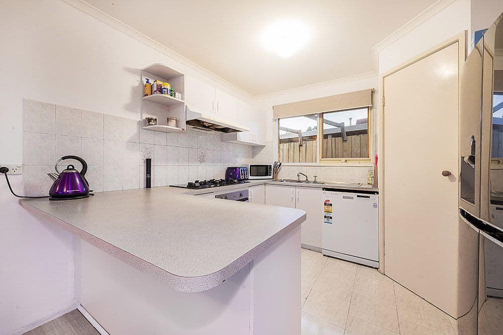 12 Joyce Street, Cranbourne West VIC 3977, Cranbourne West - Thumbnail 4