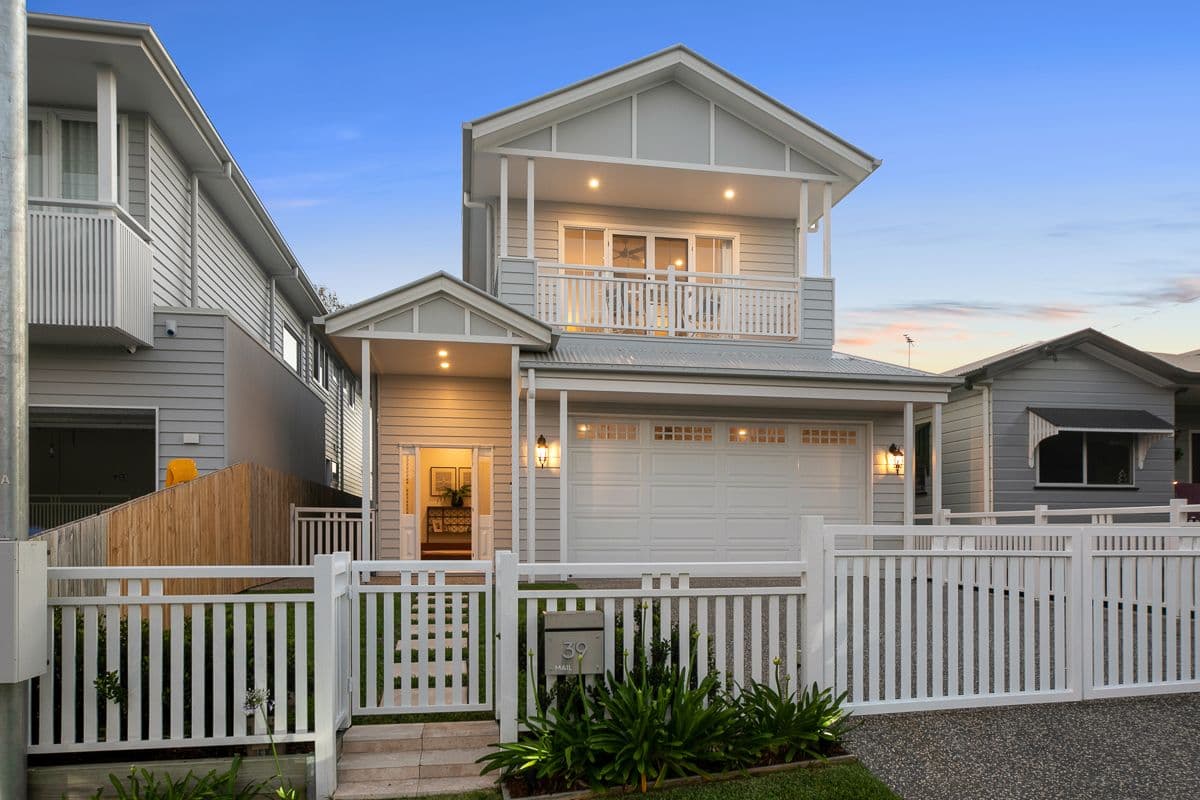 39 Lewis Street, Clayfield QLD 4011, Clayfield - Thumbnail 2
