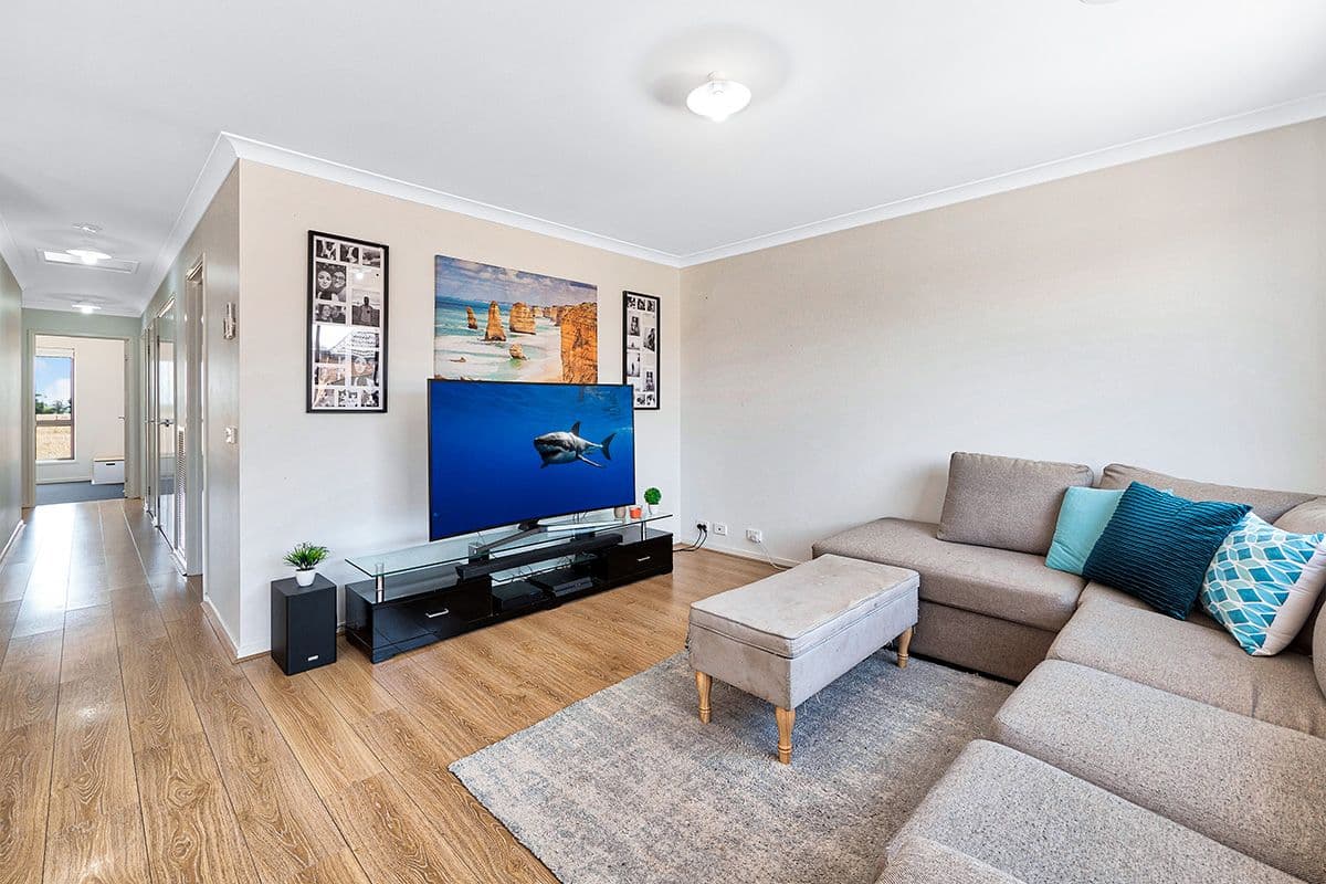 39 Harper Crescent, Cranbourne West VIC 3977, Cranbourne West - Thumbnail 4