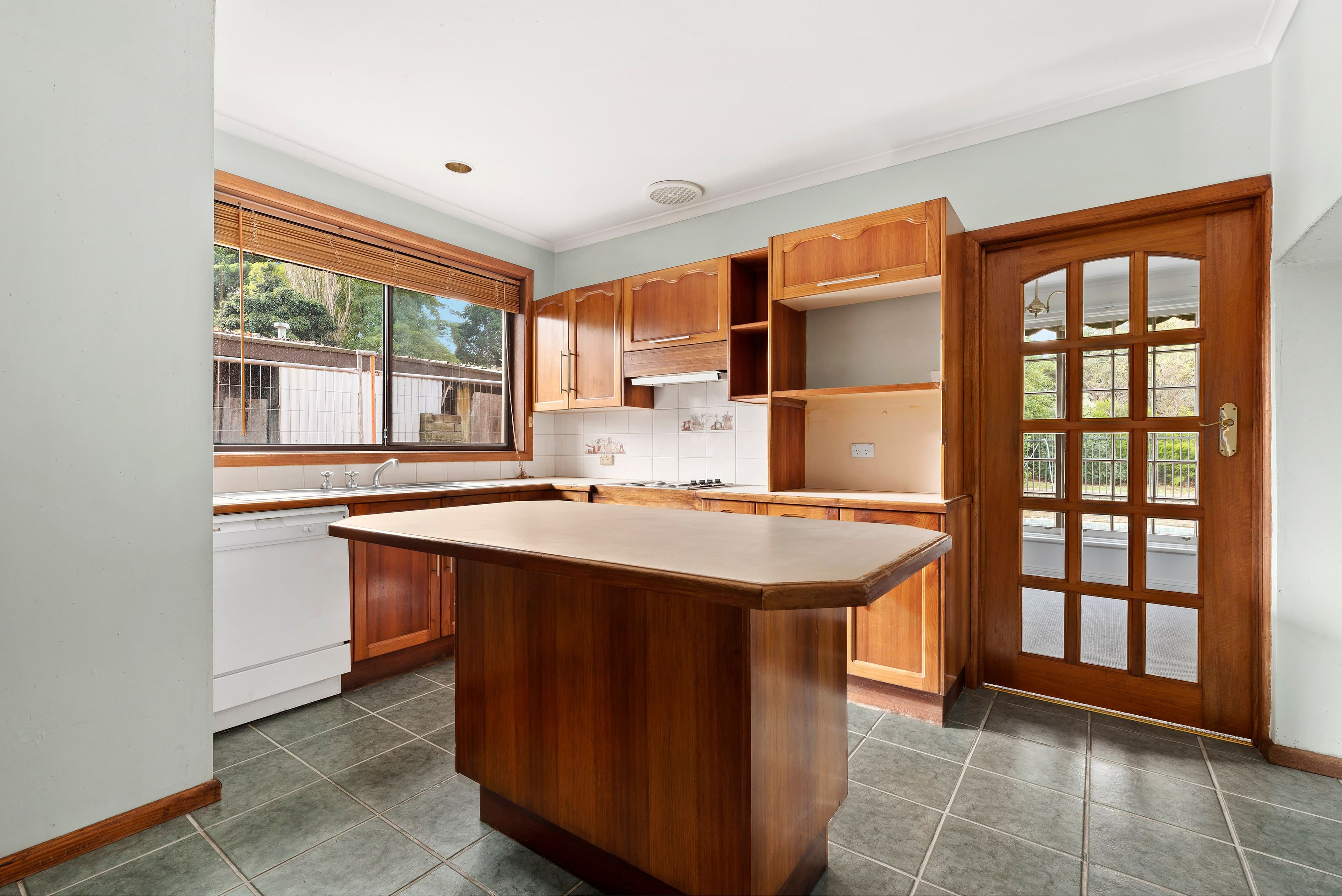 145 Warrandyte Road, Ringwood North VIC 3134, Ringwood North - Thumbnail 4
