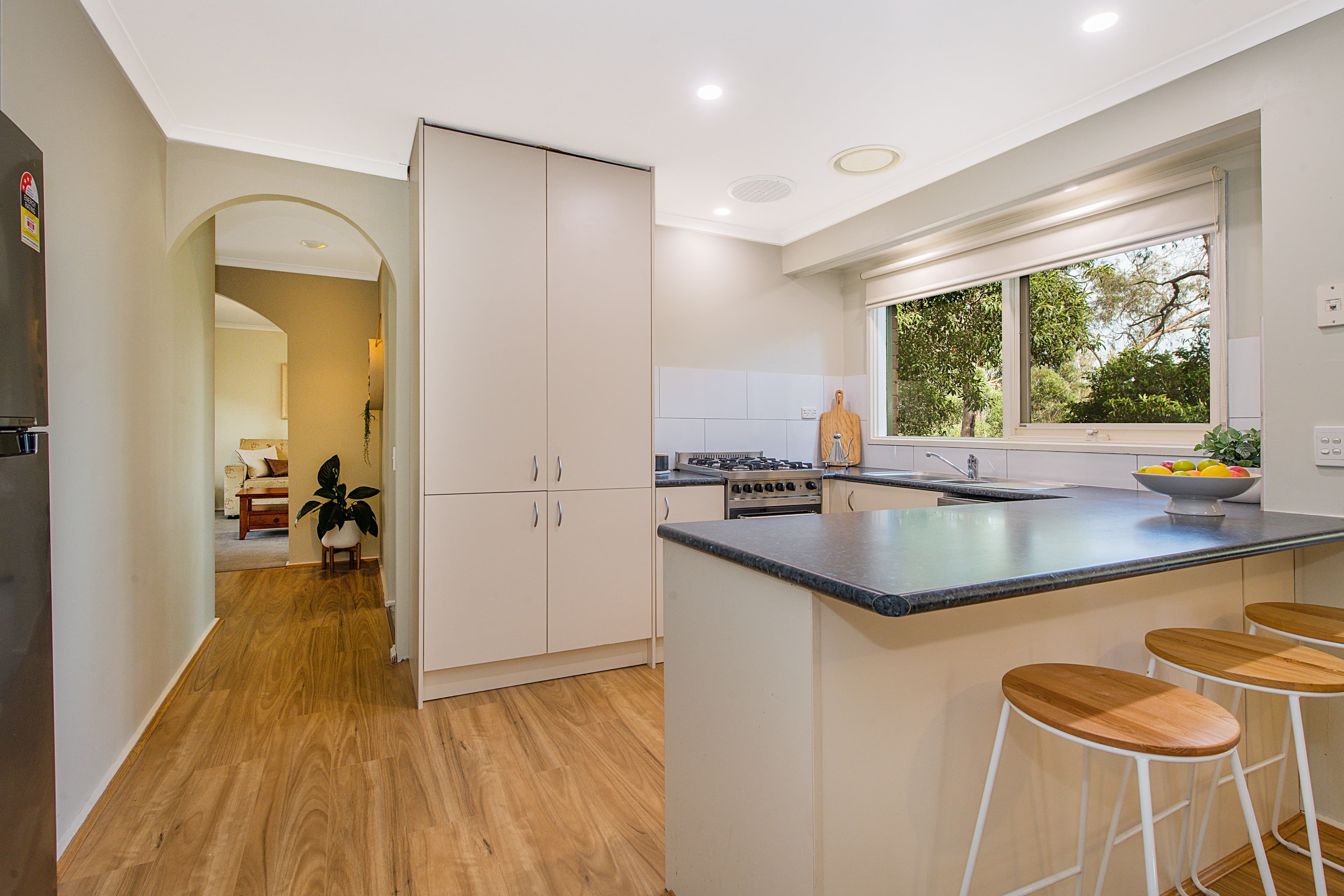 8 Baldwin Avenue, Upper Ferntree Gully VIC 3156, Upper Ferntree Gully - Thumbnail 2
