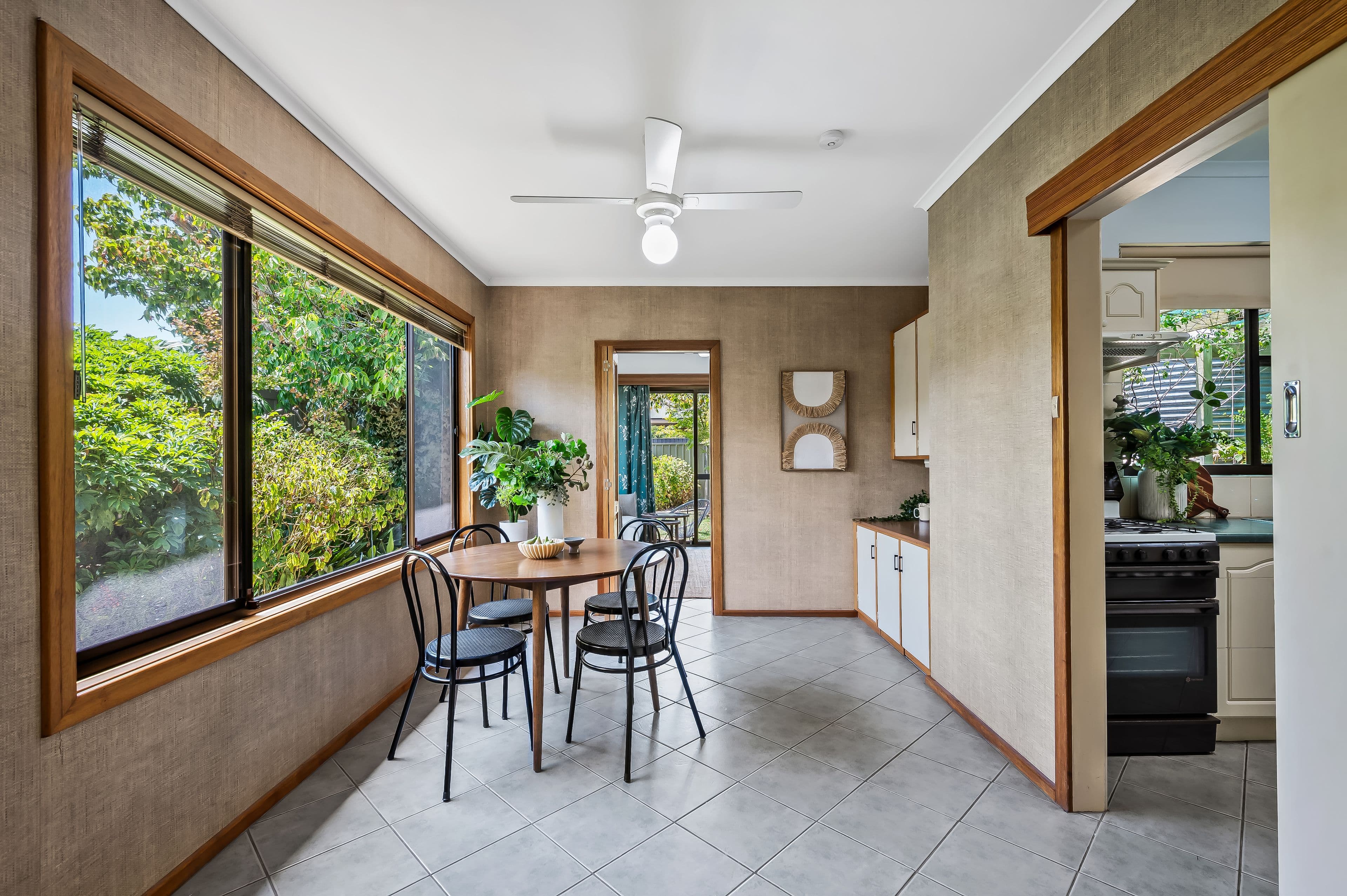 13 Richard Avenue, Mitchell Park SA 5043, Mitchell Park - Thumbnail 3