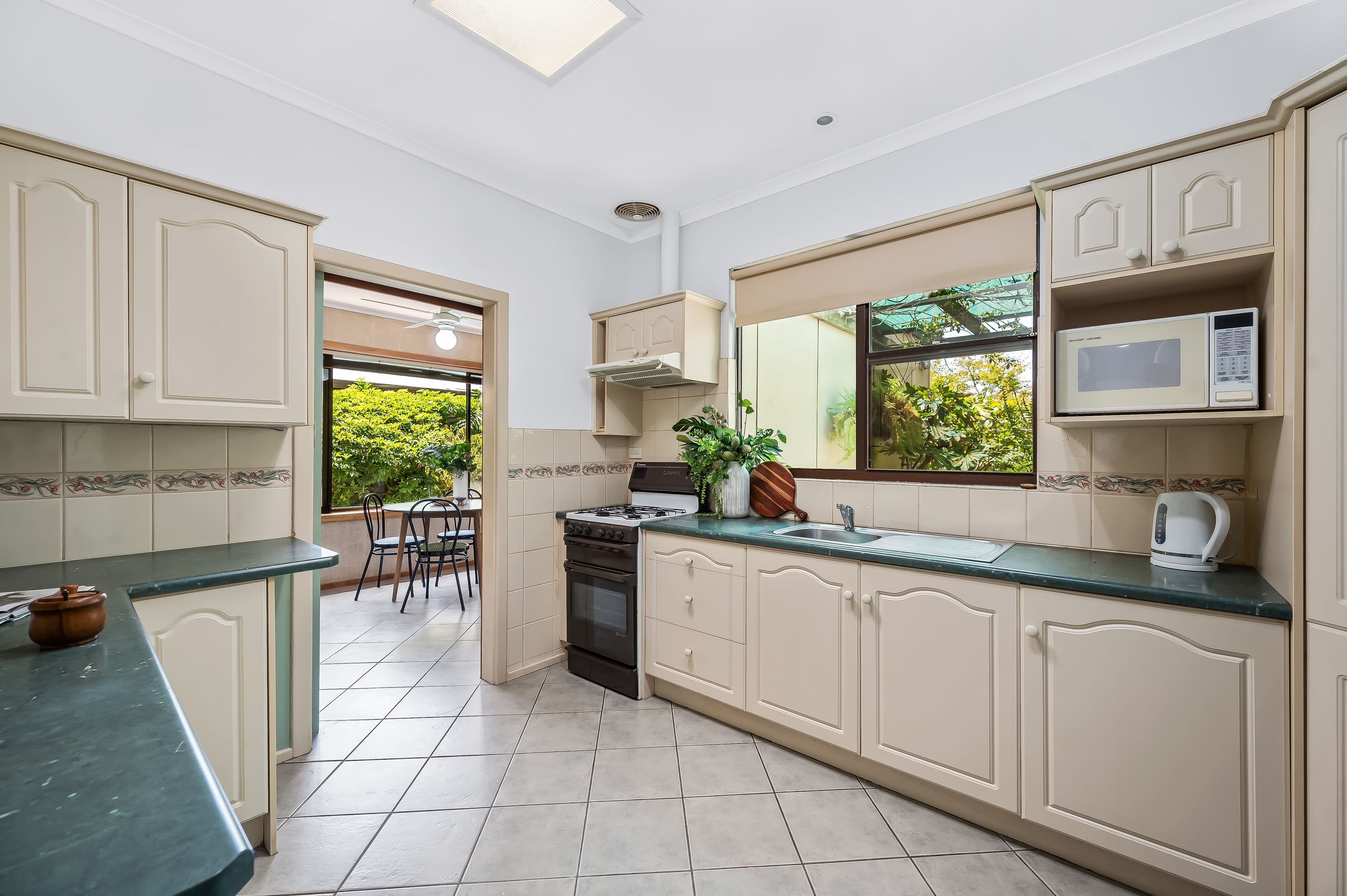 13 Richard Avenue, Mitchell Park SA 5043, Mitchell Park - Thumbnail 4
