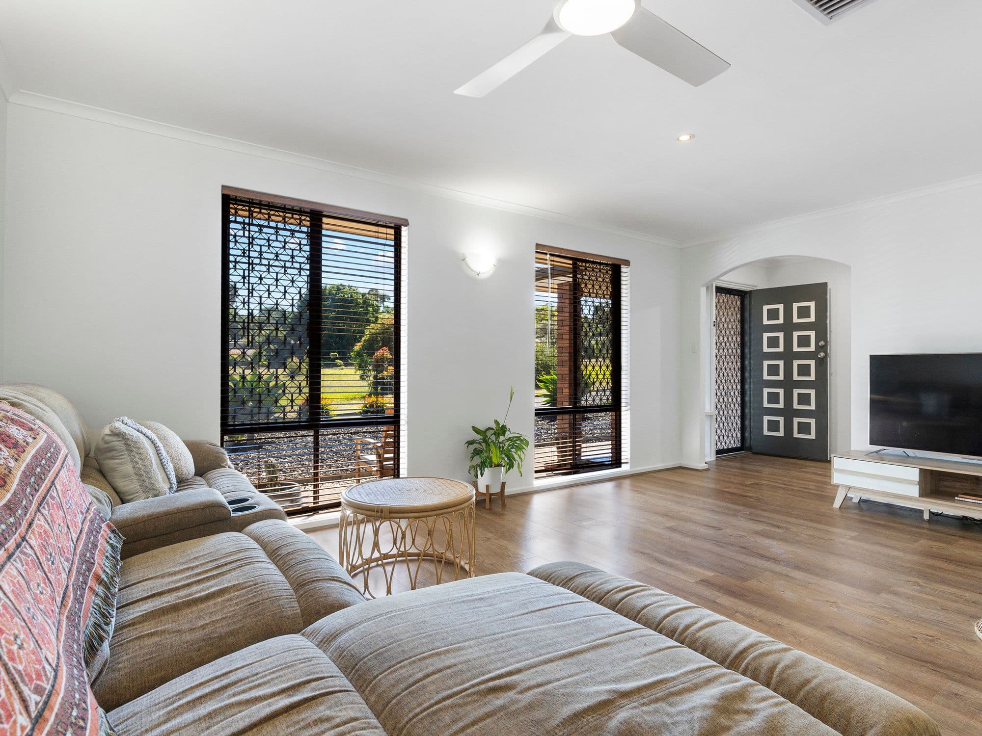 10 Elmgrove Street, Aberfoyle Park SA 5159, Aberfoyle Park - Thumbnail 3
