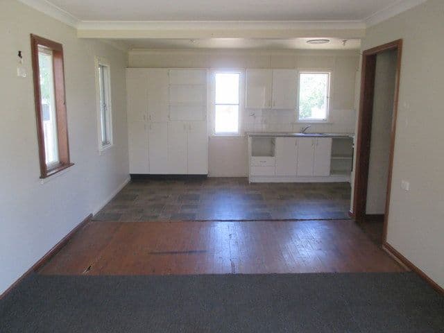 8 Greene Avenue, Coonamble - Thumbnail 3