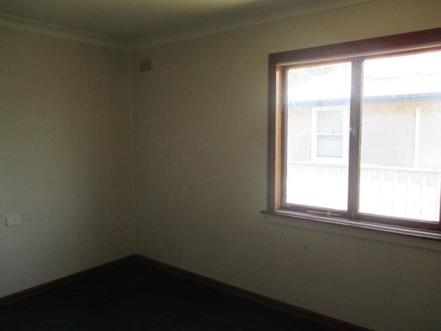 8 Greene Avenue, Coonamble - Thumbnail 6