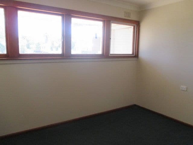 8 Greene Avenue, Coonamble - Thumbnail 8
