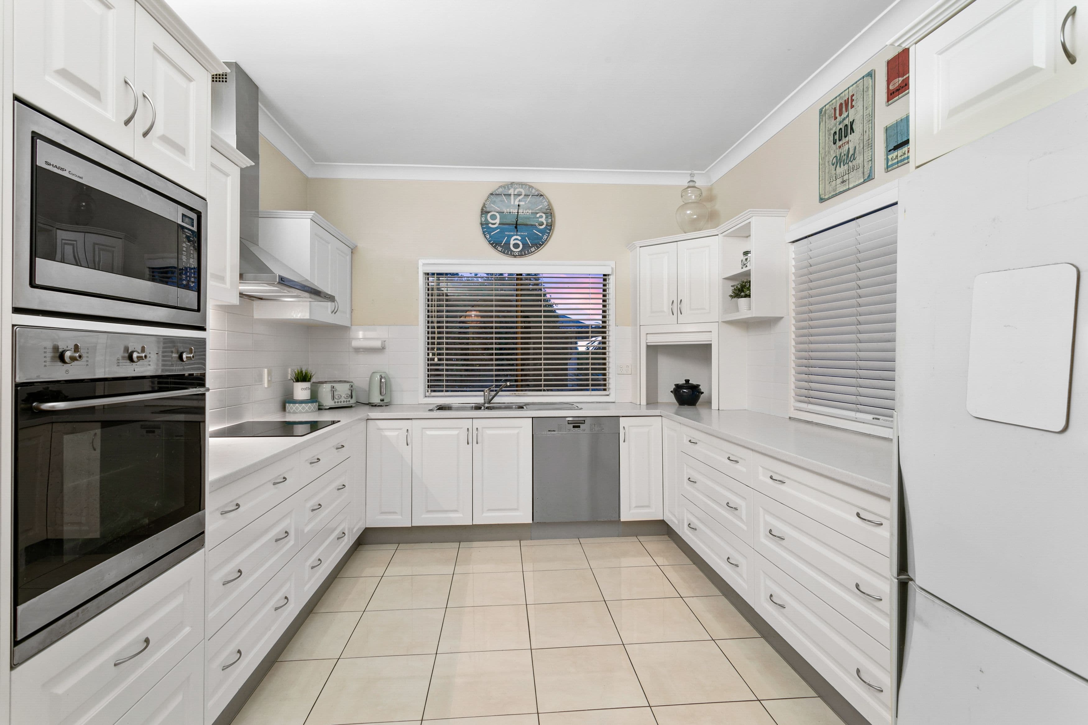 8 Ernest Street, Woody Point QLD 4019, Woody Point - Thumbnail 6