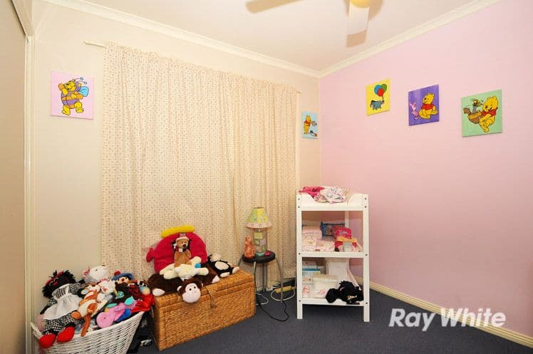 2 Nyarrin Place, CRANBOURNE WEST VIC 3977, Cranbourne West - Thumbnail 8