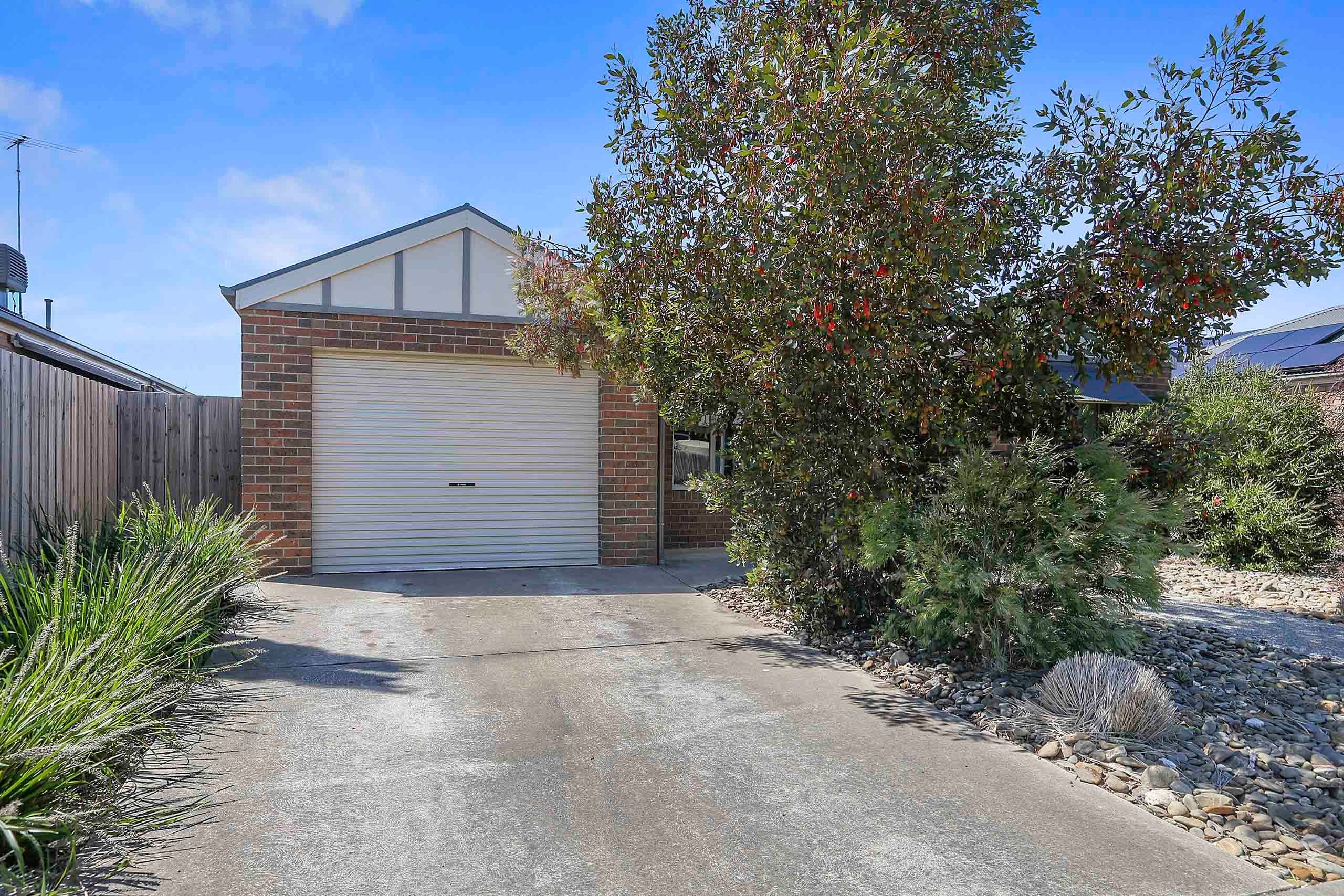 11 Michael Court, Grovedale VIC 3216, Grovedale - Thumbnail 2