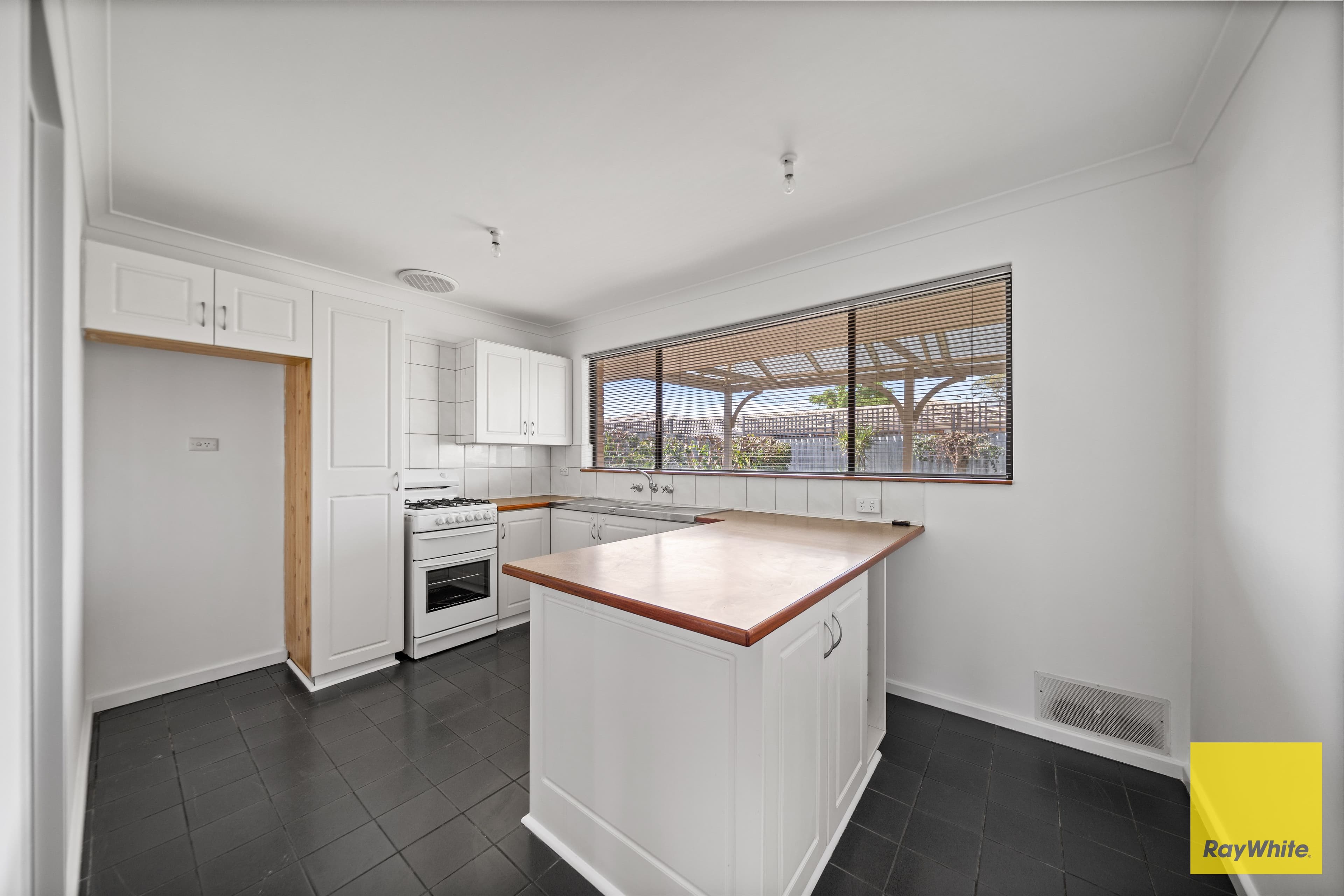 54 Freeland Square, Eden Hill WA 6054, Eden Hill - Thumbnail 7