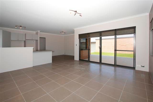 Unit 1 - 71 Yellowwood Avenue, PIARA WATERS WA 6112, Piara Waters - Thumbnail 4
