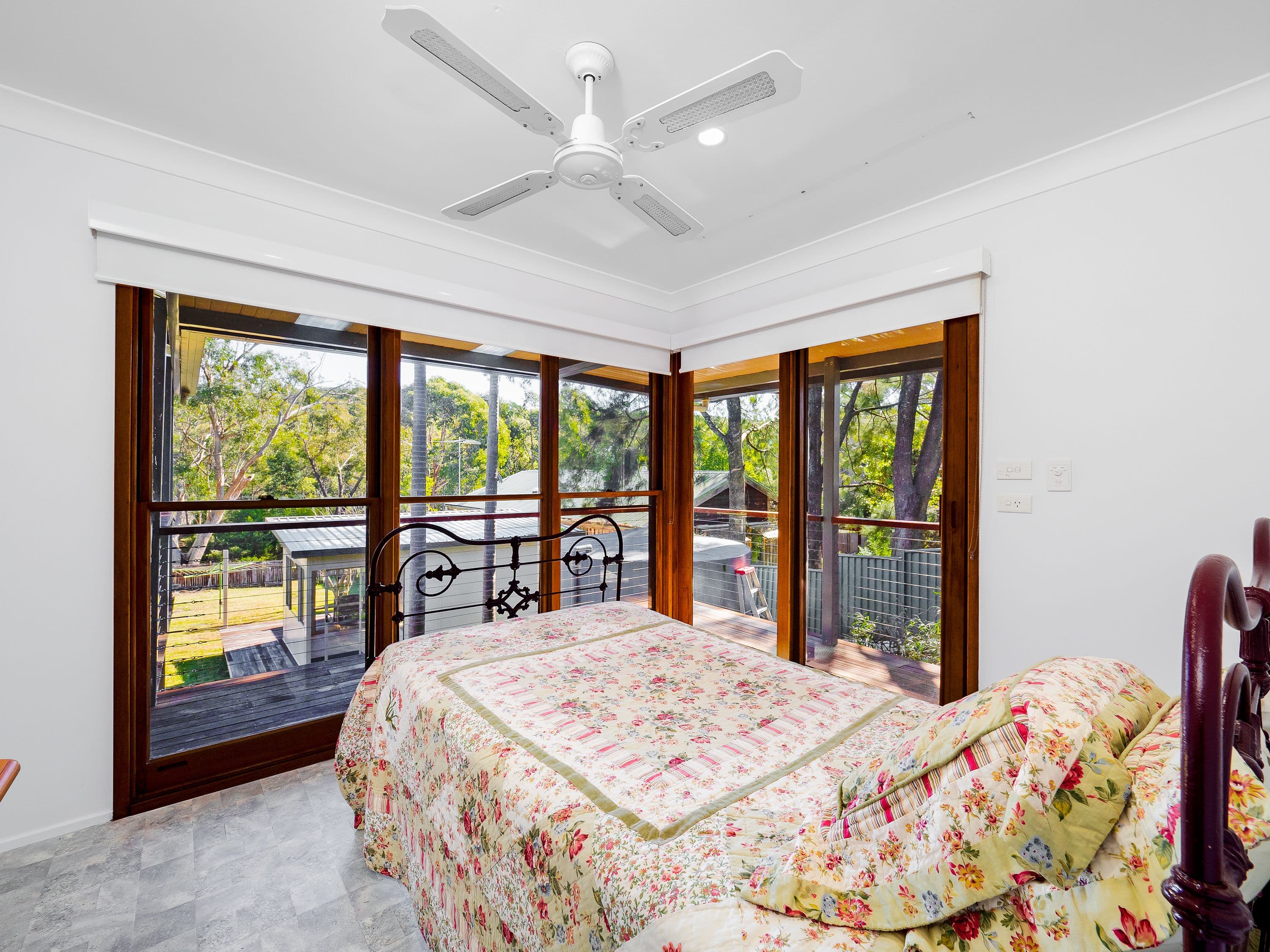 294 Lieutenant Bowen Drive, Bowen Mountain - Thumbnail 7