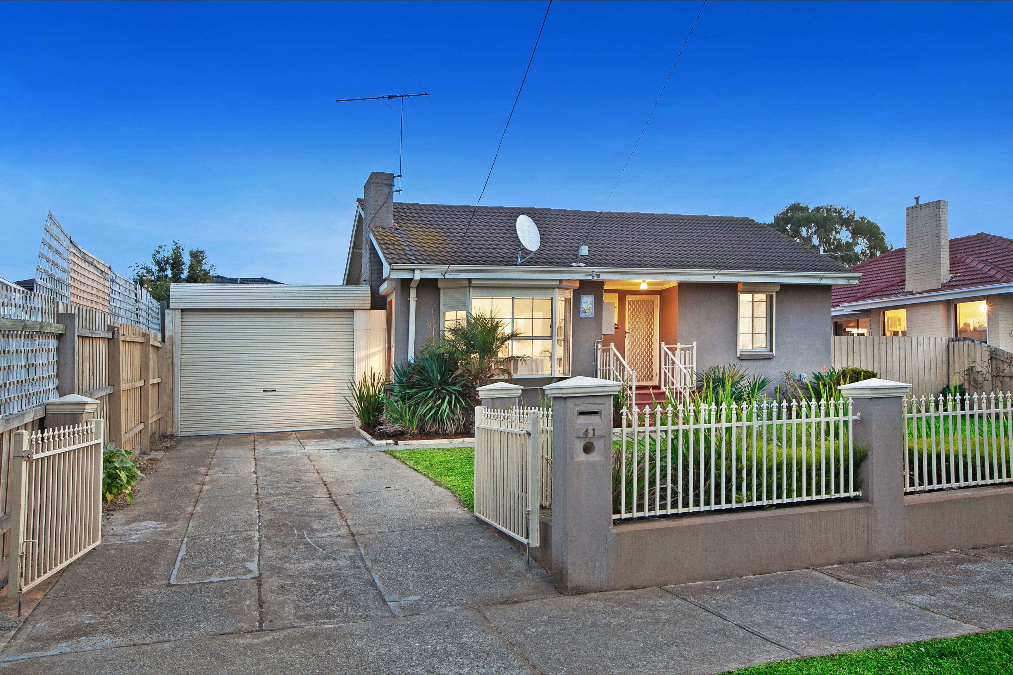 41 Charlton Crescent, Reservoir VIC 3073, Reservoir - Thumbnail 2