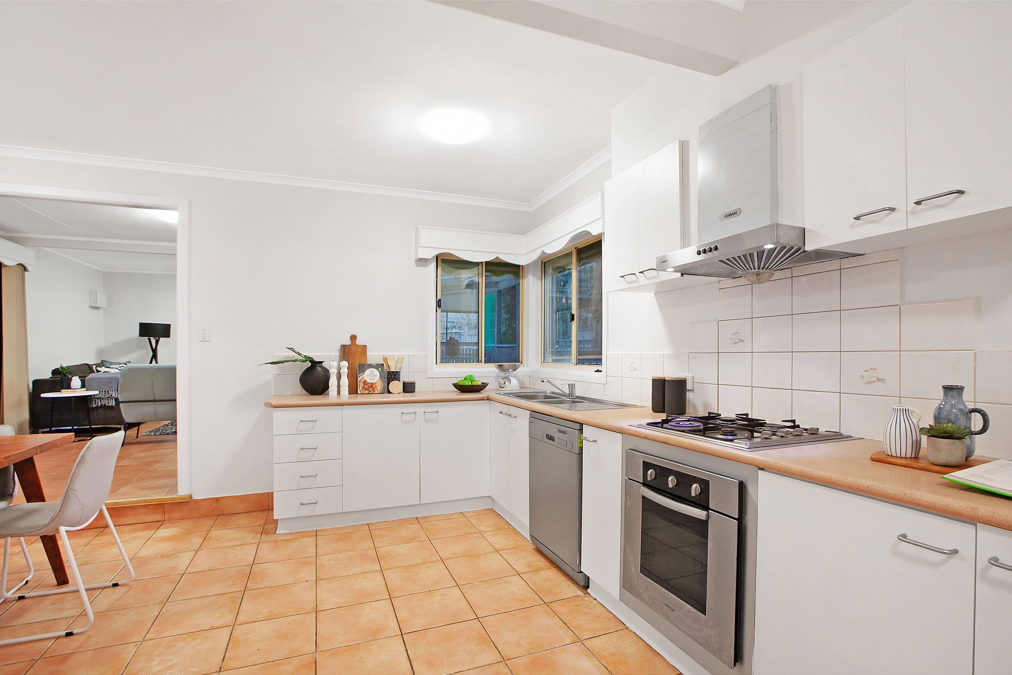 41 Charlton Crescent, Reservoir VIC 3073, Reservoir - Thumbnail 6