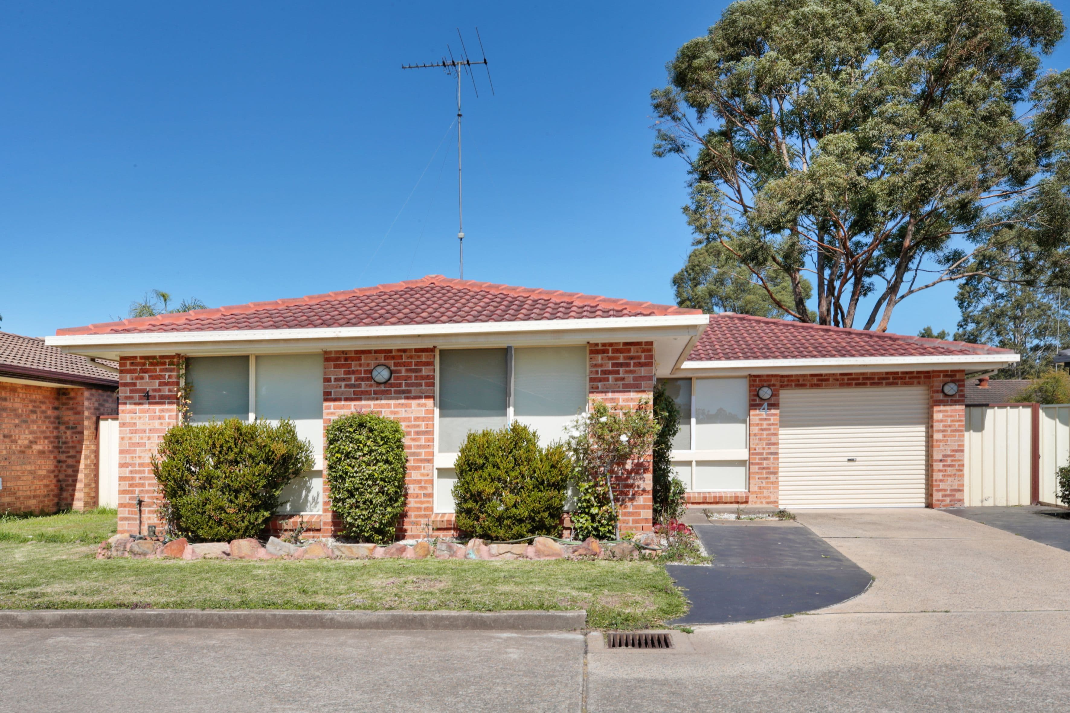 4/2 Werona Avenue, Claremont Meadows NSW 2747, Claremont Meadows - Image 1