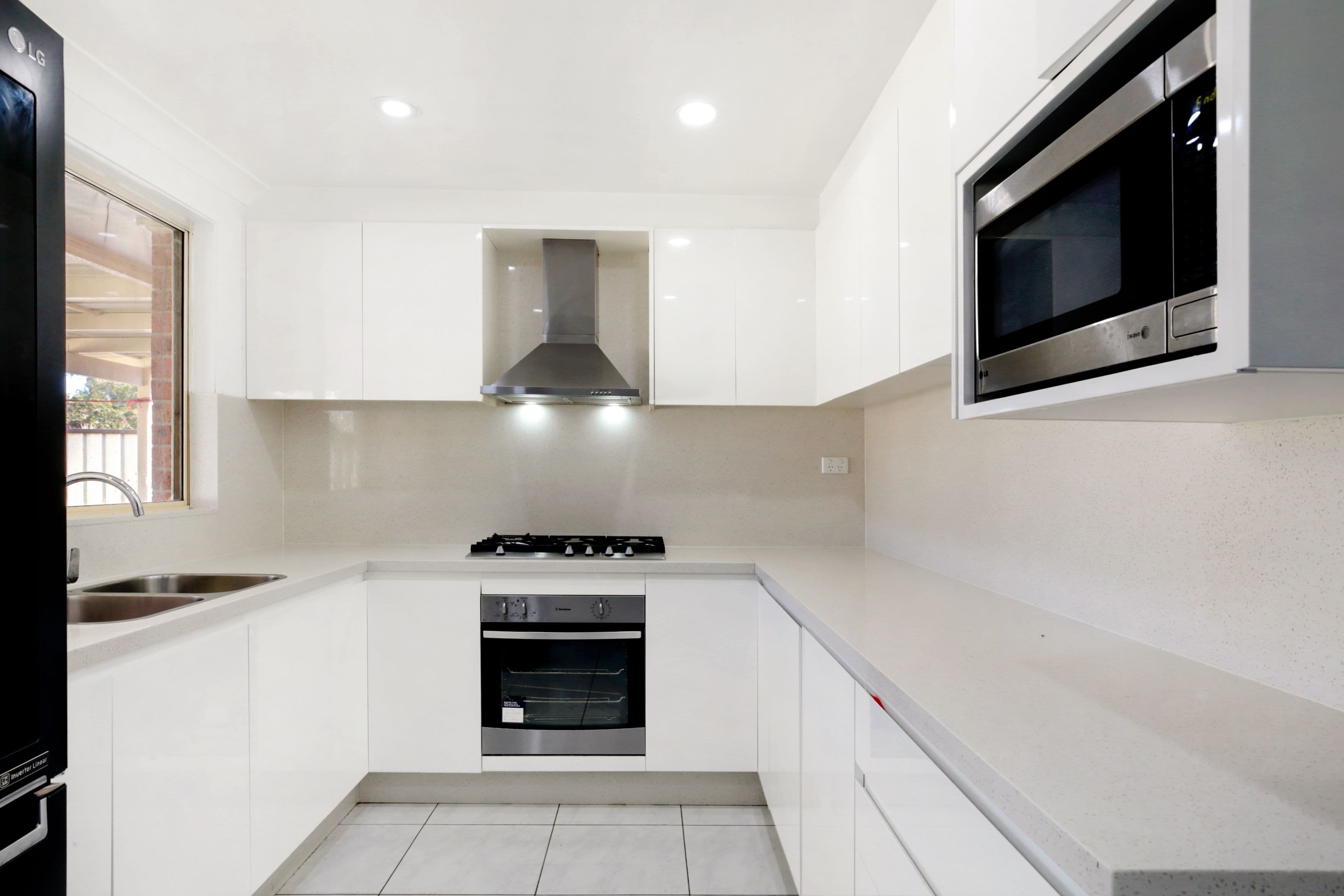 4/2 Werona Avenue, Claremont Meadows NSW 2747, Claremont Meadows - Thumbnail 2
