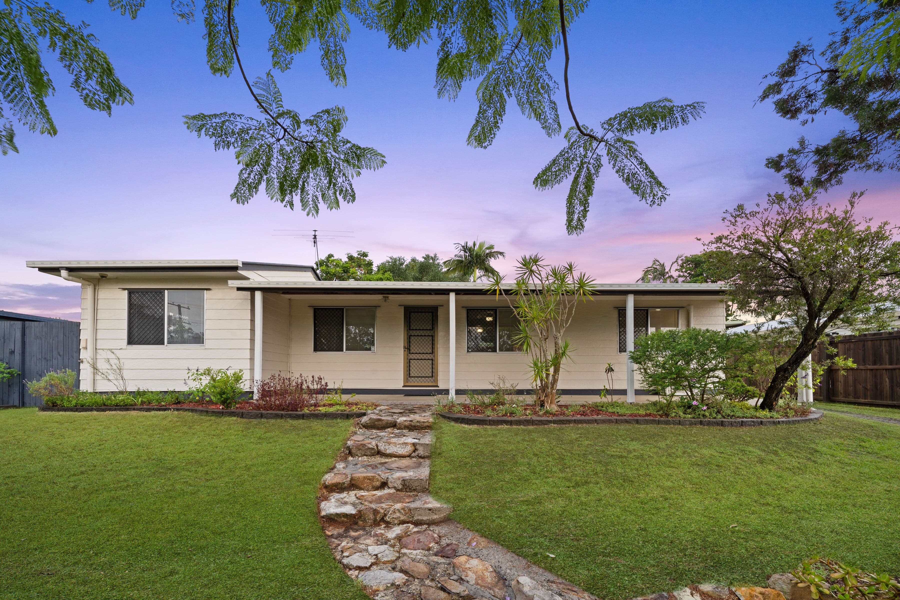 19 Strathallen Drive, Boronia Heights QLD 4124, Boronia Heights - Image 1