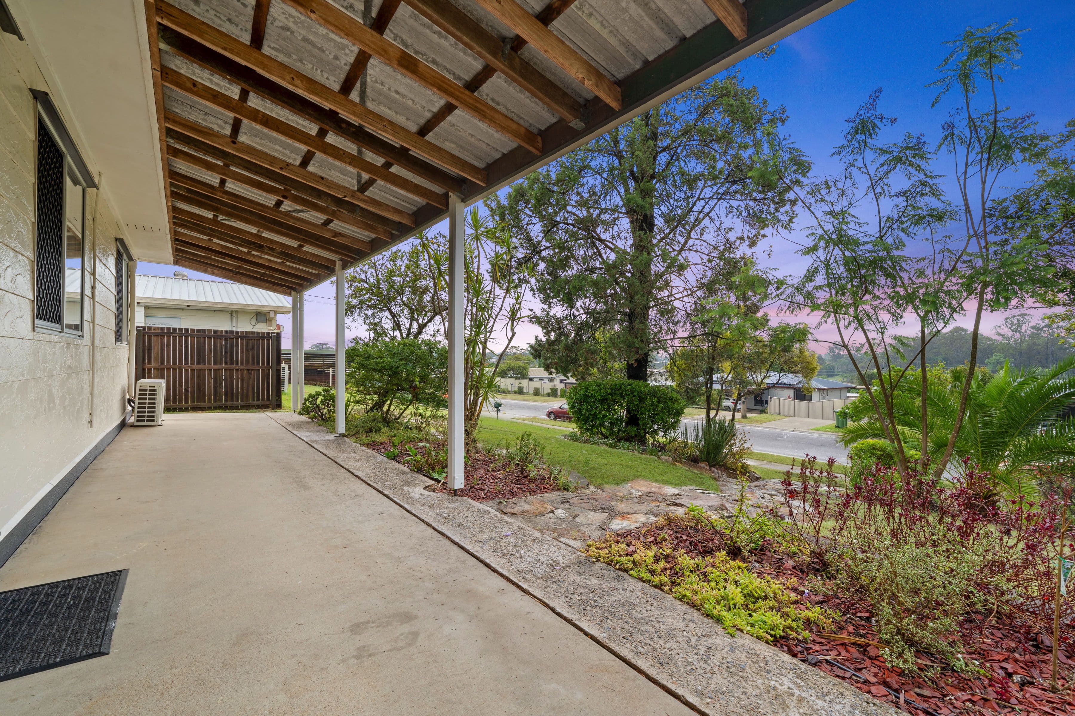 19 Strathallen Drive, Boronia Heights QLD 4124, Boronia Heights - Thumbnail 2