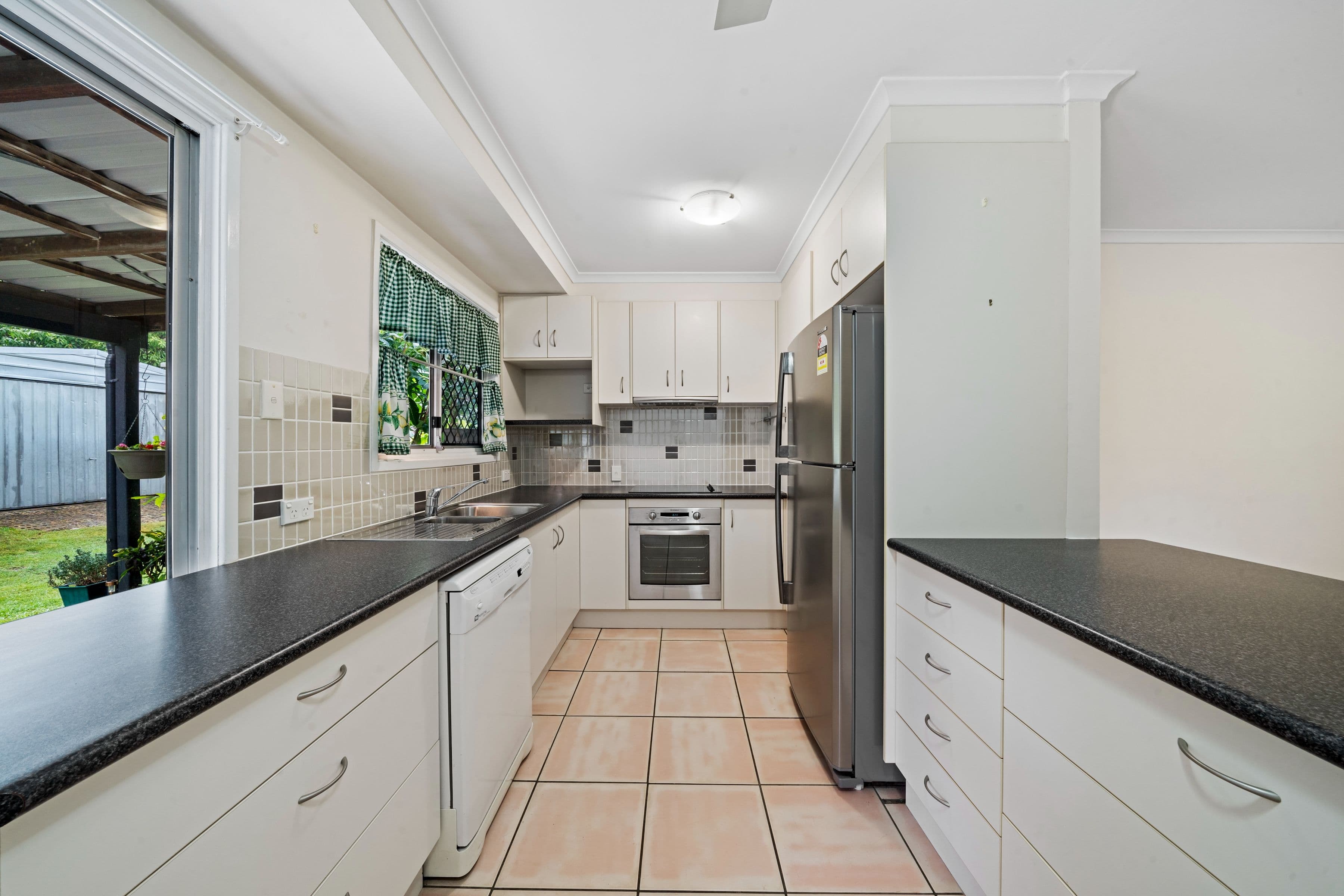 19 Strathallen Drive, Boronia Heights QLD 4124, Boronia Heights - Thumbnail 3