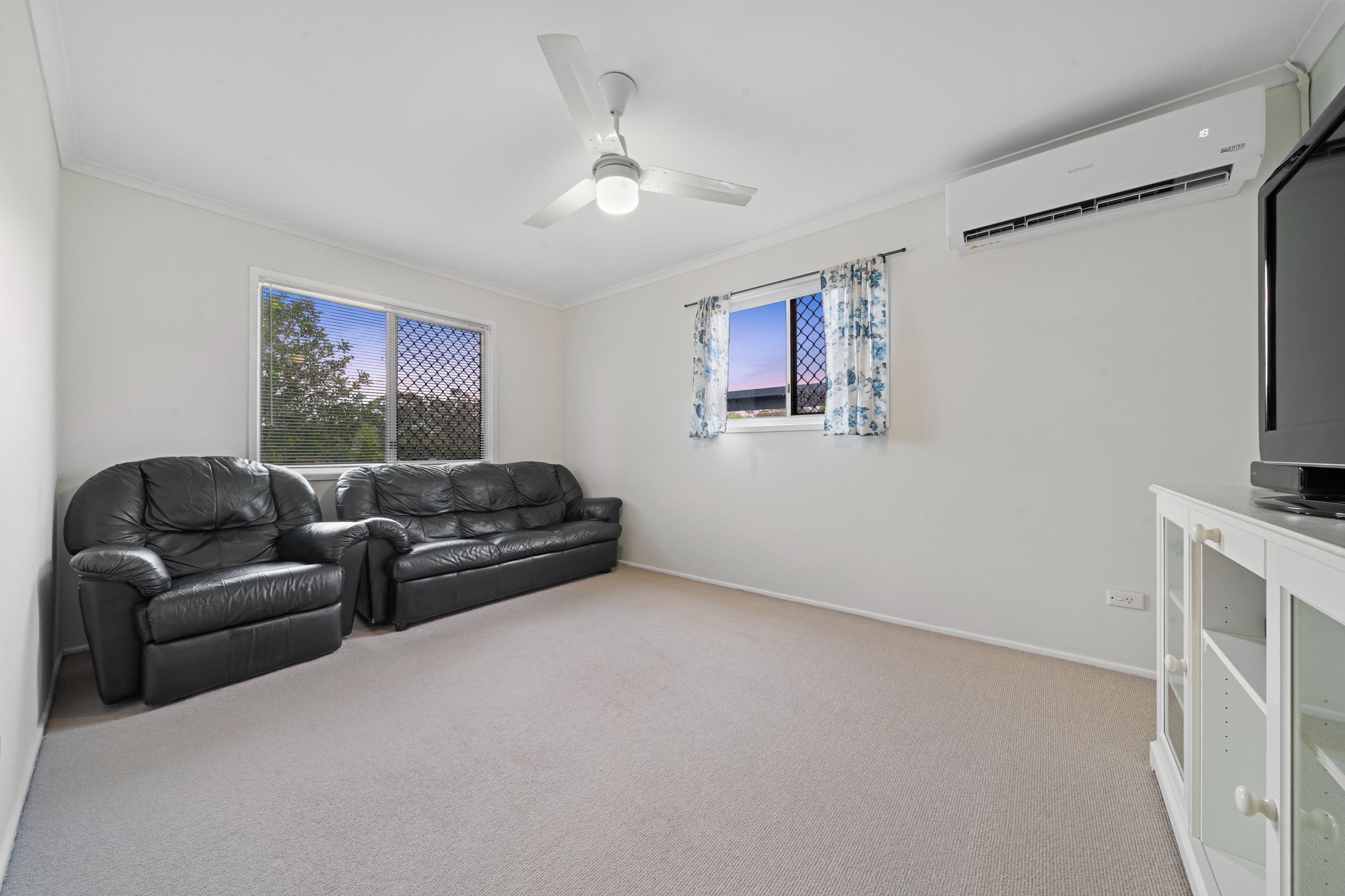 19 Strathallen Drive, Boronia Heights QLD 4124, Boronia Heights - Thumbnail 5