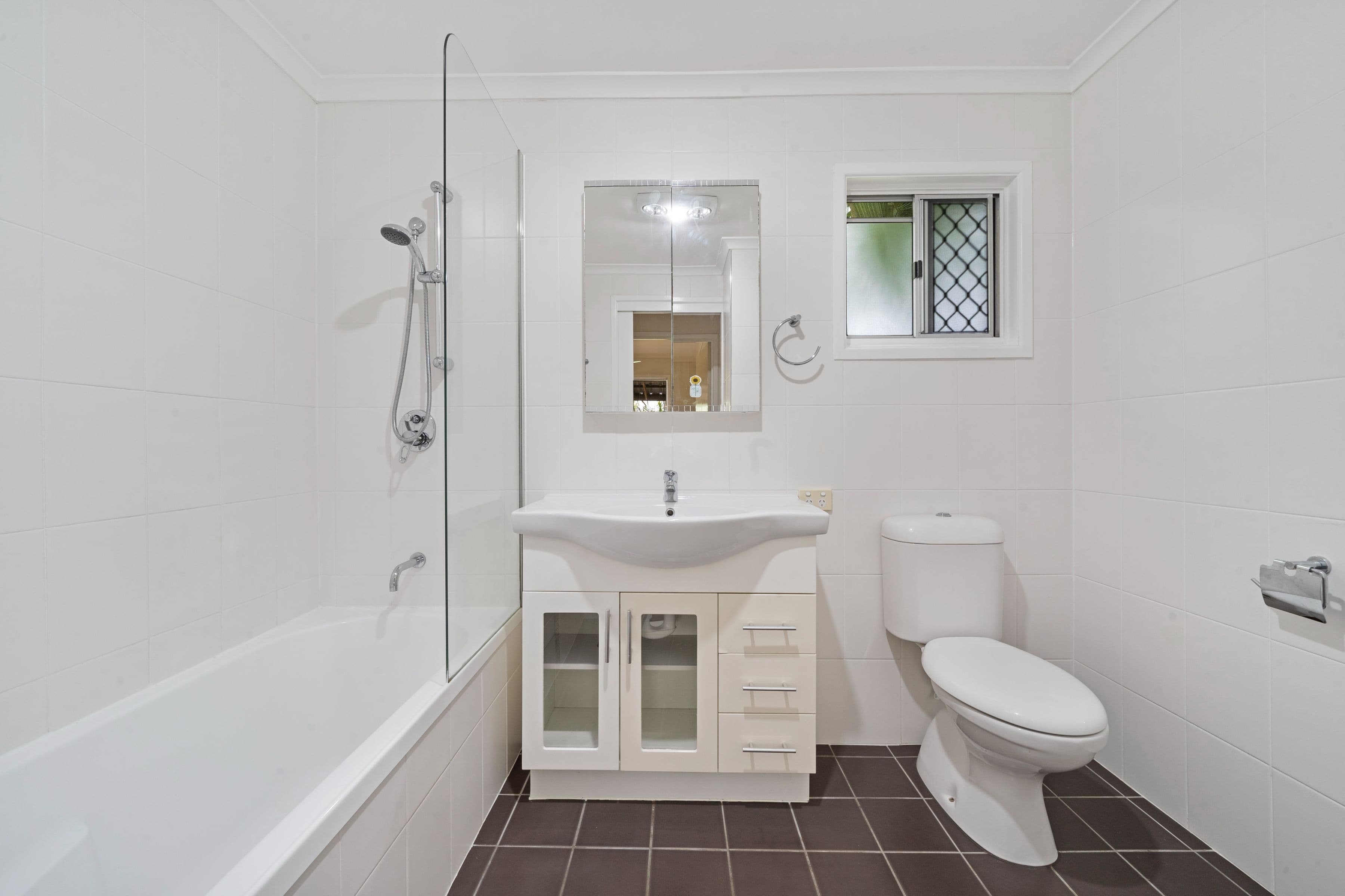 19 Strathallen Drive, Boronia Heights QLD 4124, Boronia Heights - Thumbnail 7