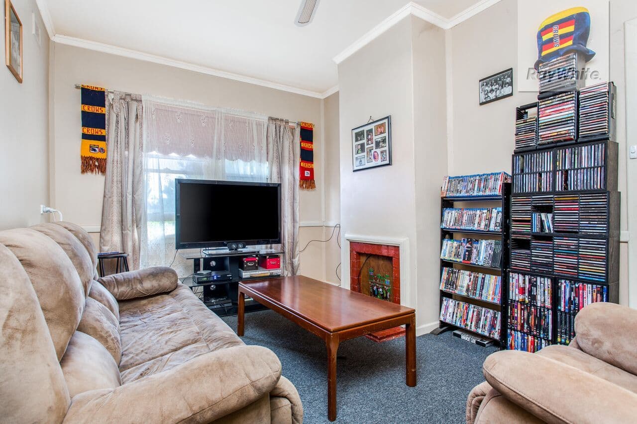18 Dauntsey Road, Elizabeth North SA 5113, Elizabeth North - Thumbnail 4
