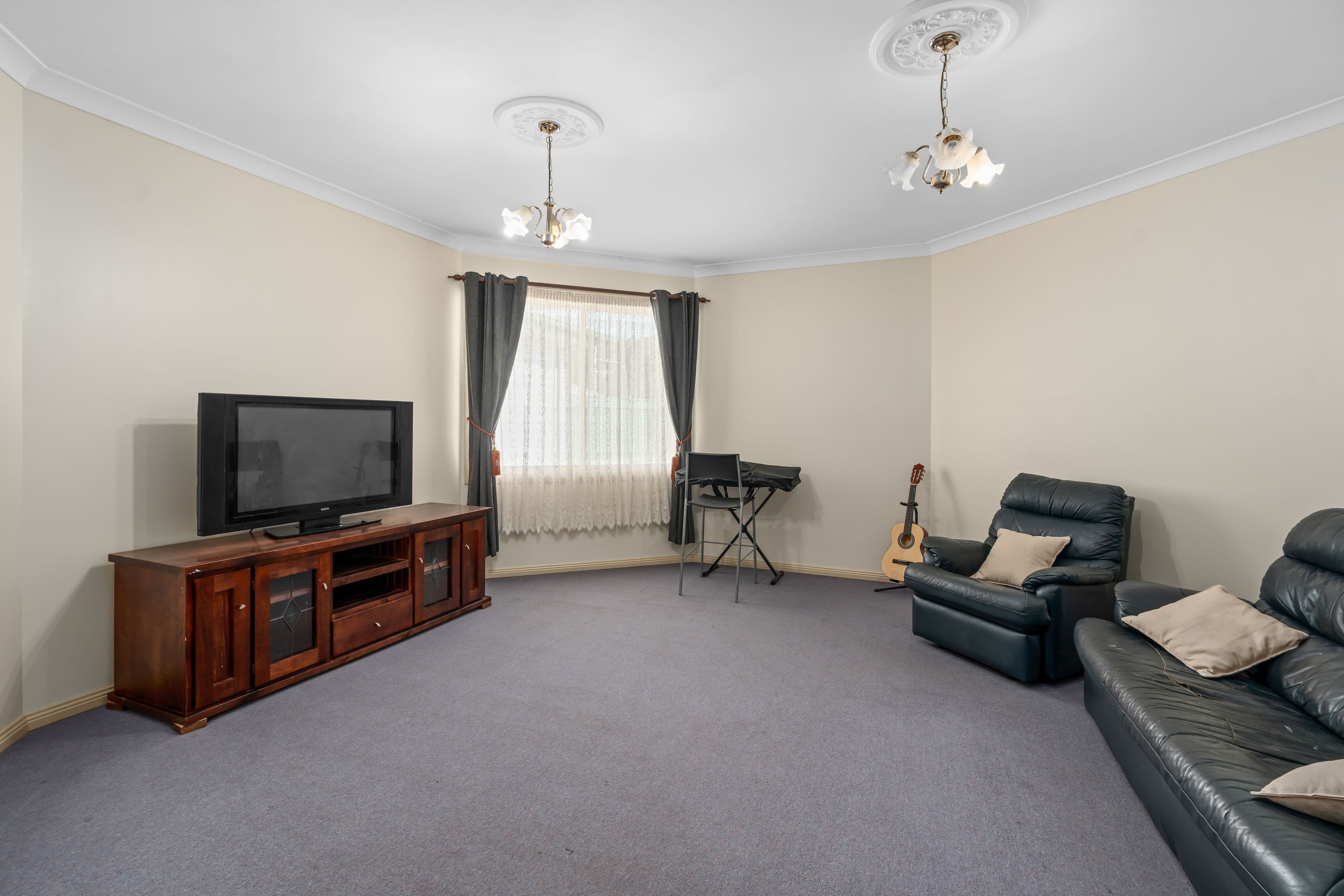 4 Rouken Glen Drive, West Nowra NSW 2541, West Nowra - Thumbnail 2