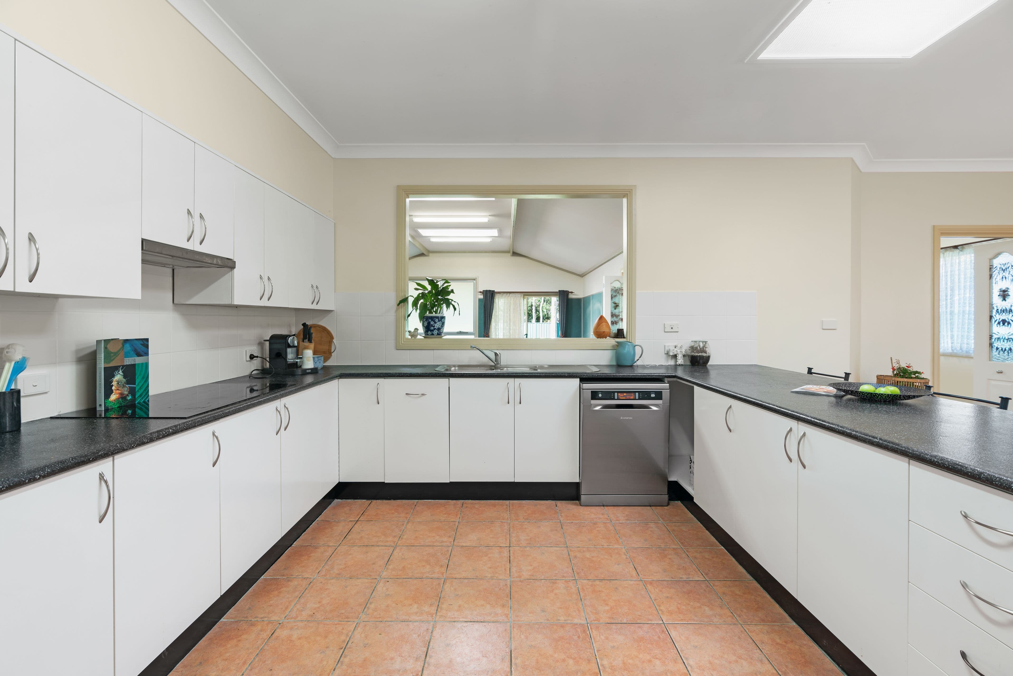 4 Rouken Glen Drive, West Nowra NSW 2541, West Nowra - Thumbnail 4