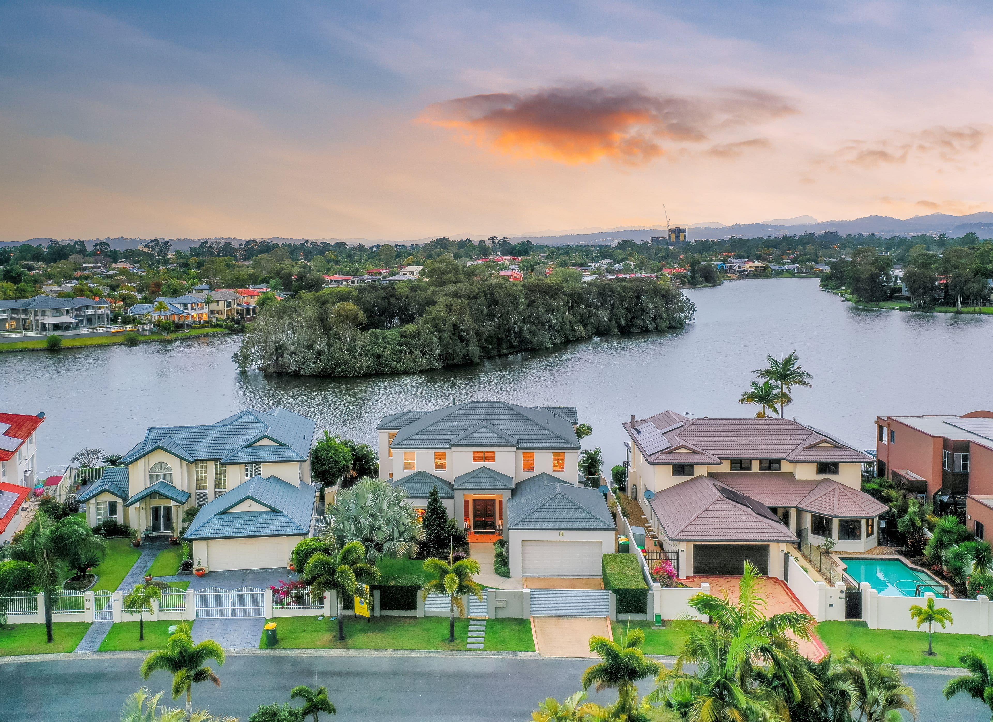 17 Kirralee Drive, Robina QLD 4226, Robina - Thumbnail 2