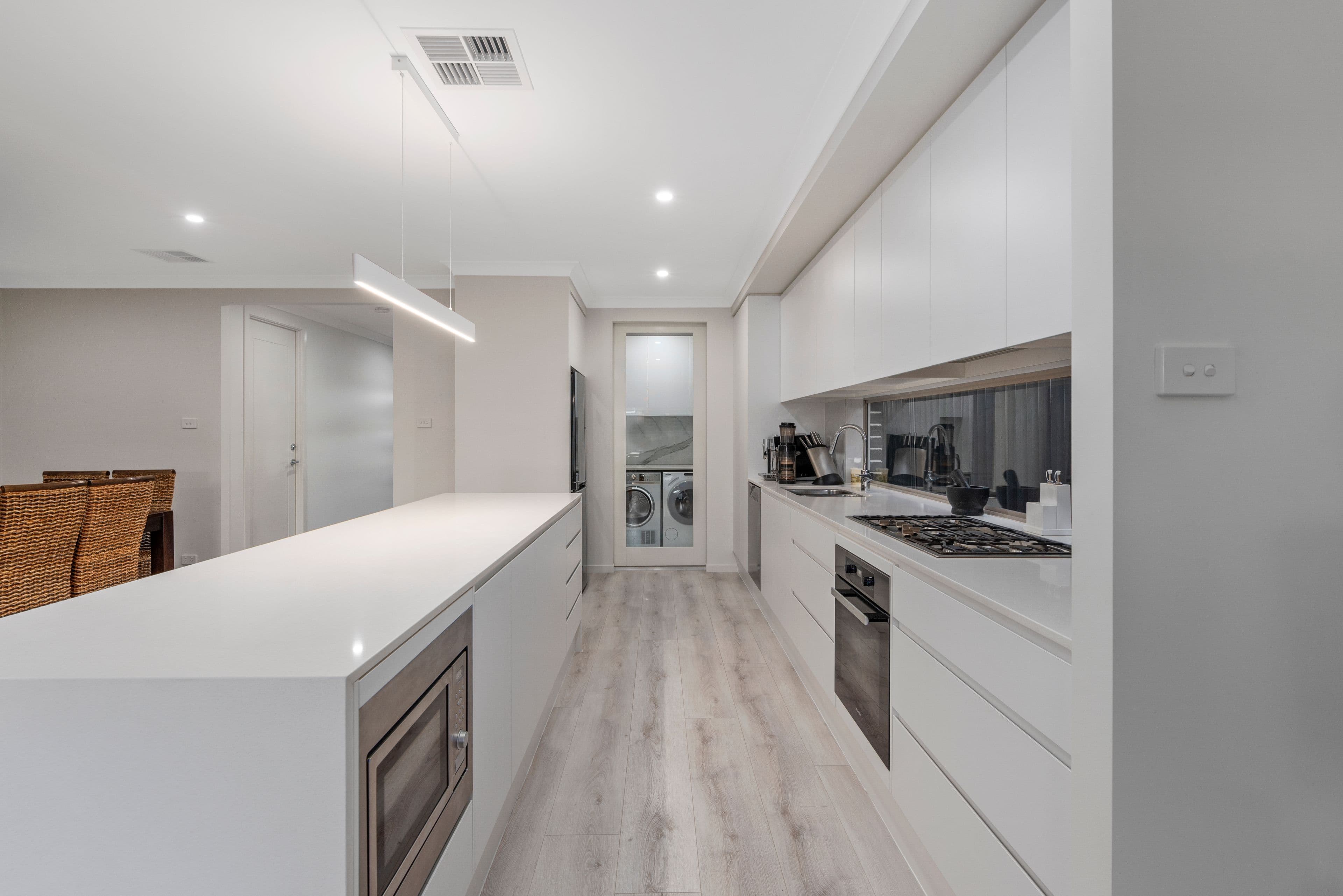 21 Austen Boulevard, Spring Farm - Thumbnail 5