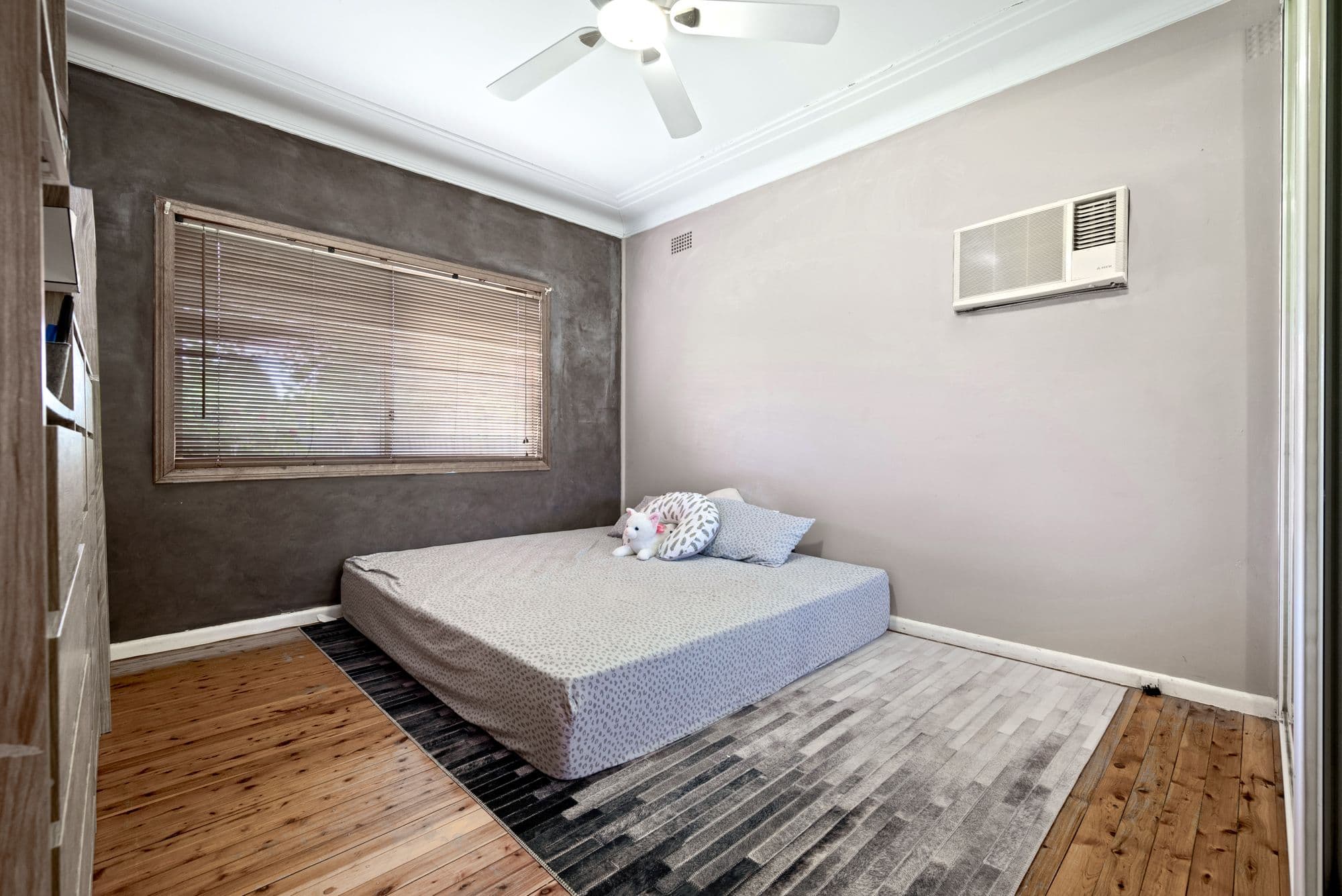 9 Waminda Avenue, Campbelltown NSW 2560, Campbelltown - Thumbnail 6