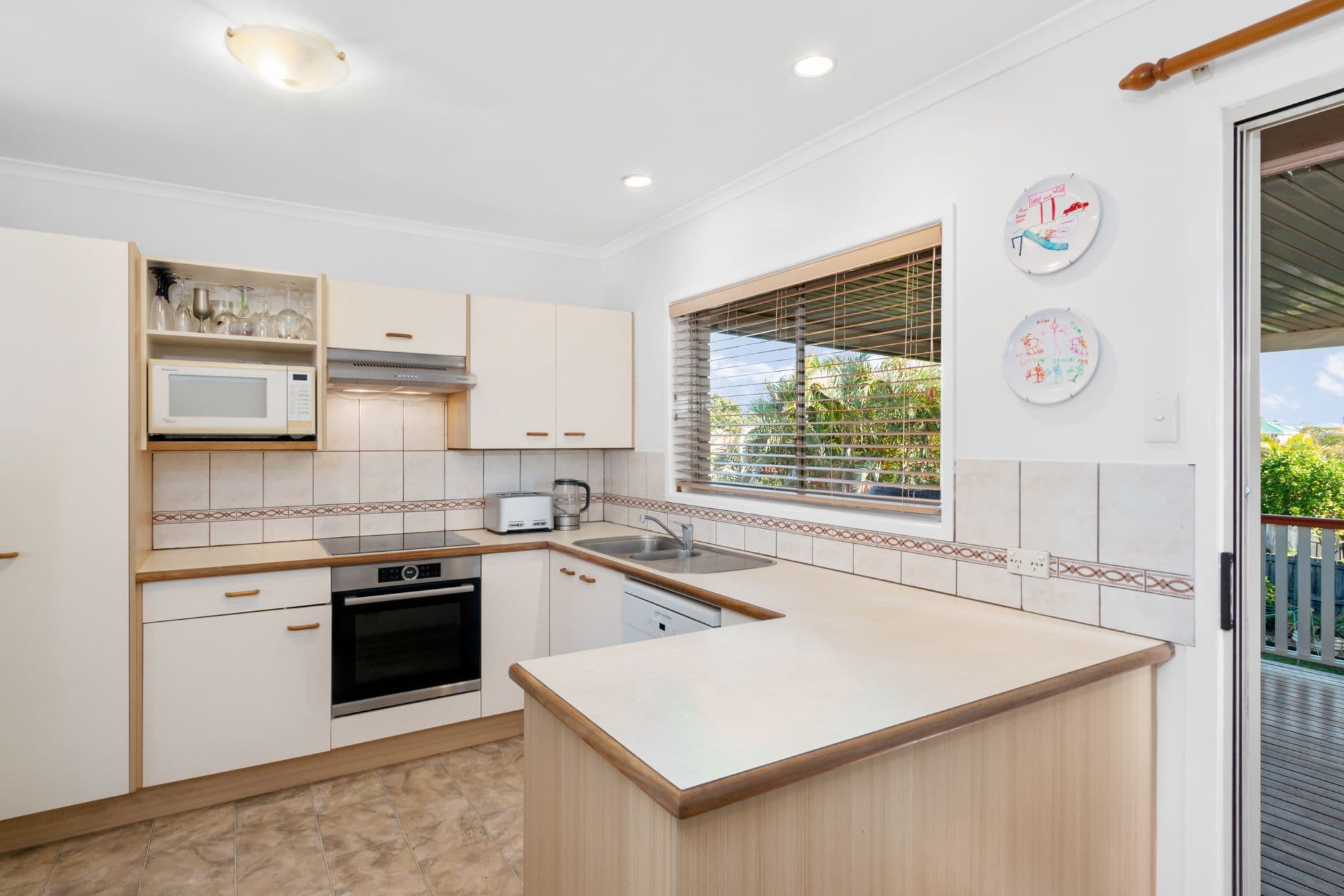 81 Malabar Street, Wynnum West QLD 4178, Wynnum West - Thumbnail 4
